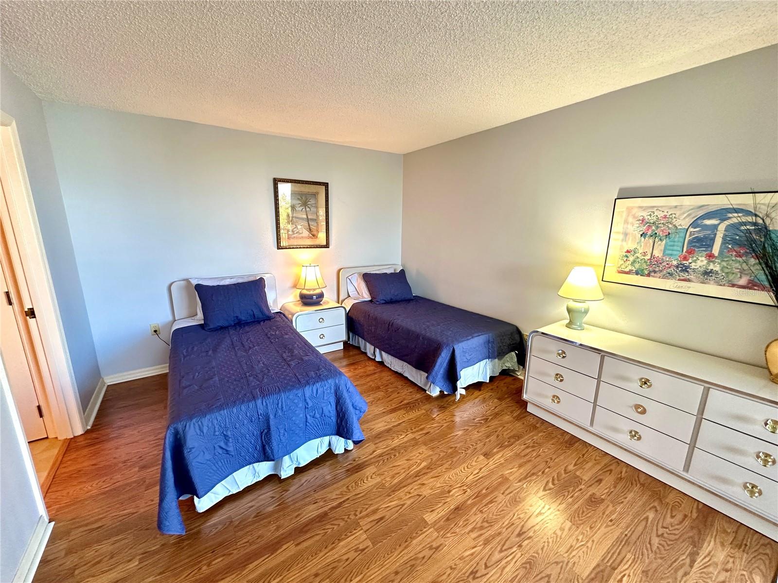 ISLAND WALK CONDO - Residential Lease