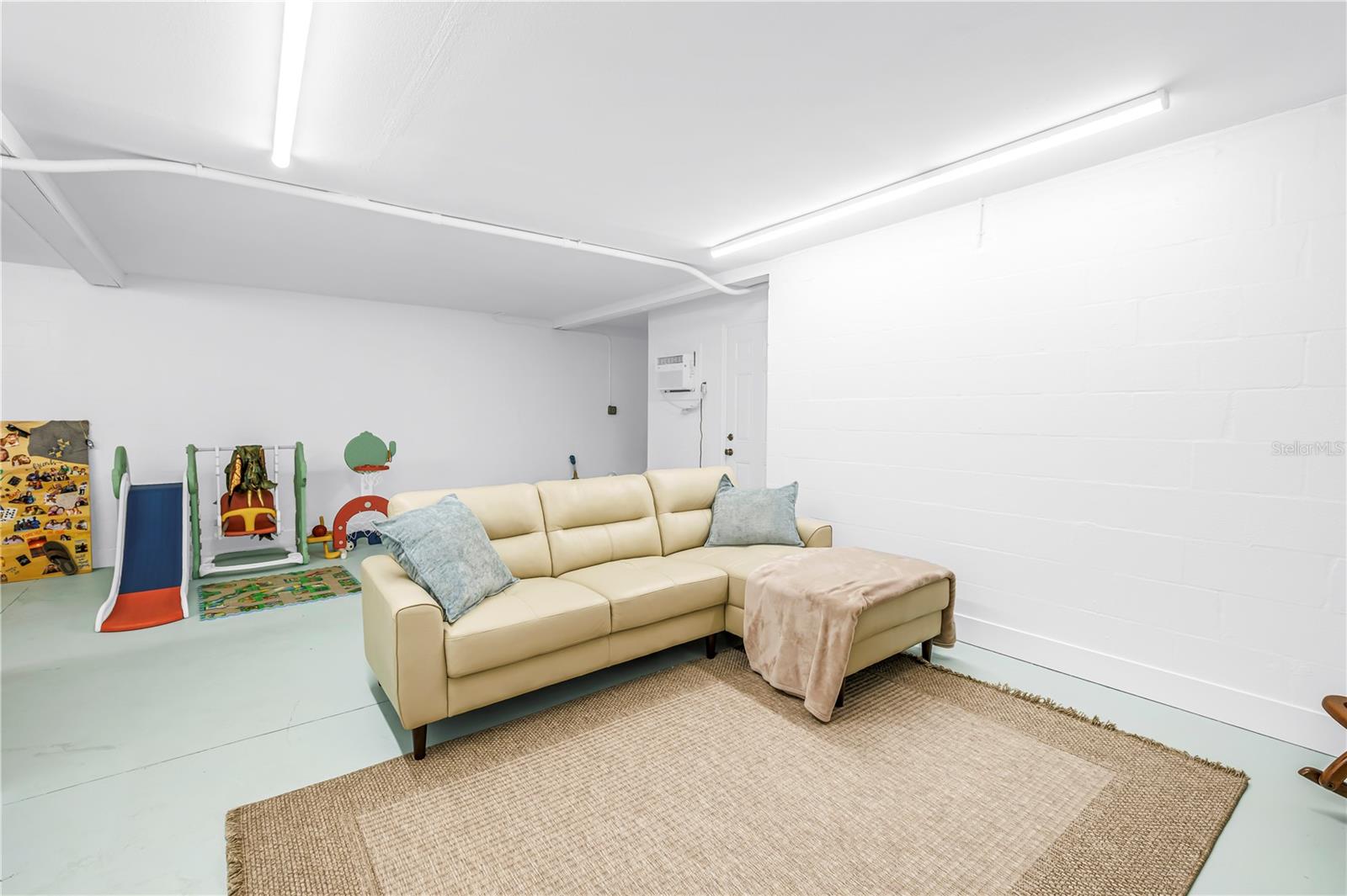 SUN KETCH CONDO - Residential