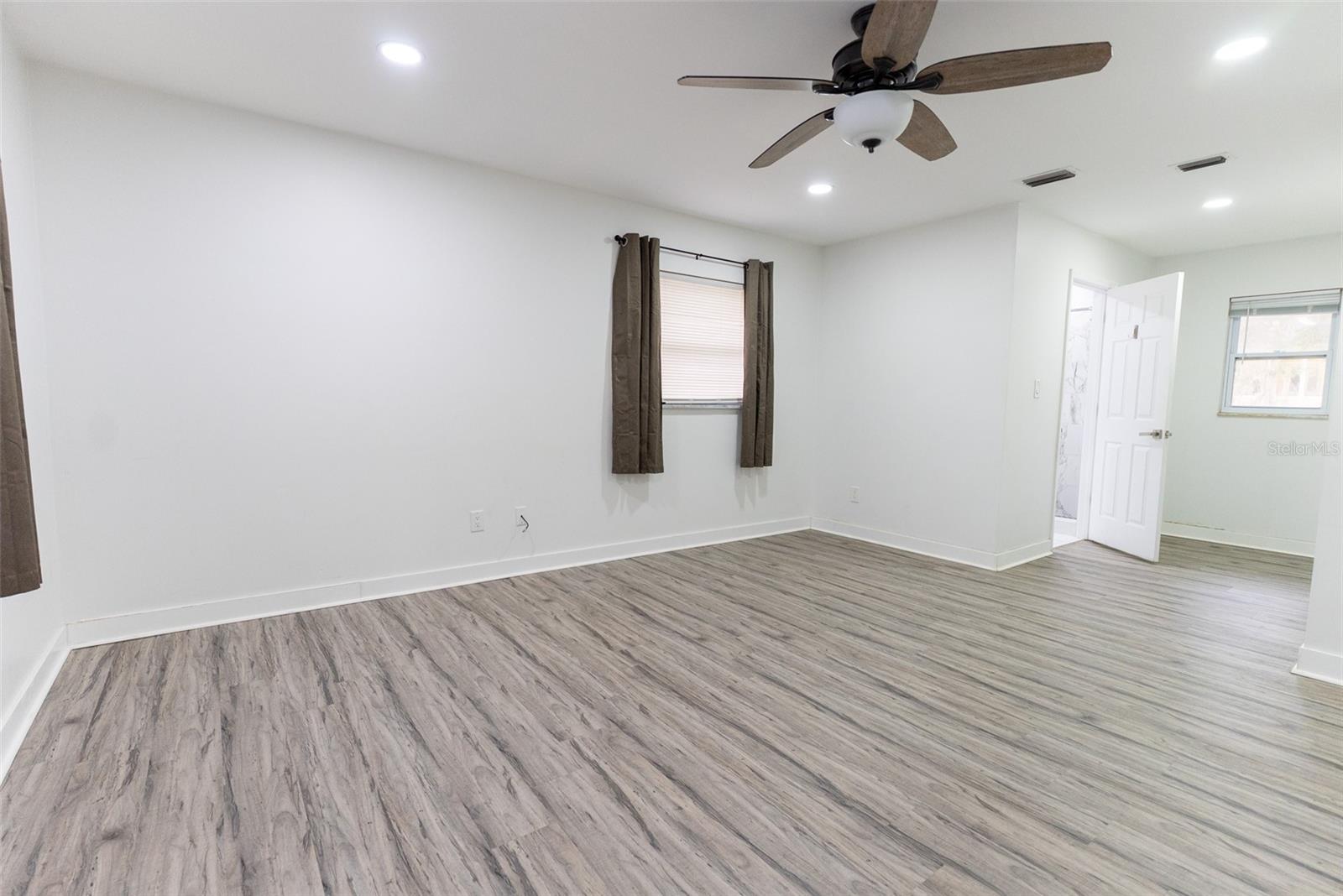 SHERWOOD HILLS - Residential