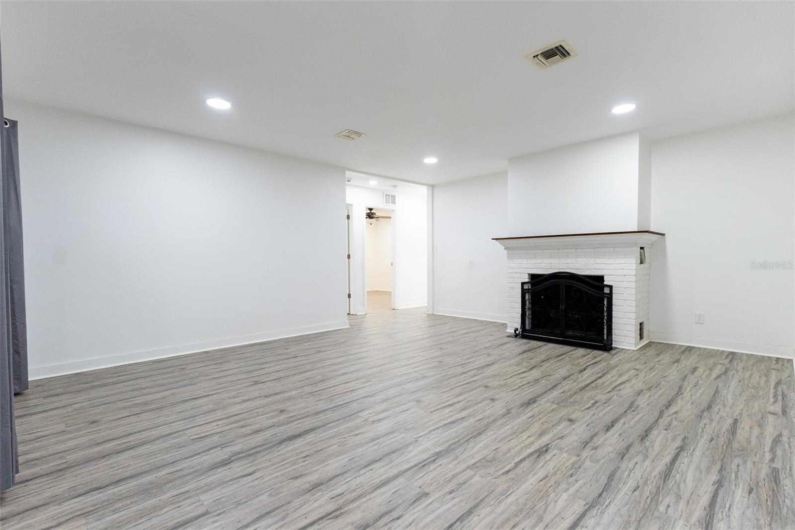 SHERWOOD HILLS - Residential