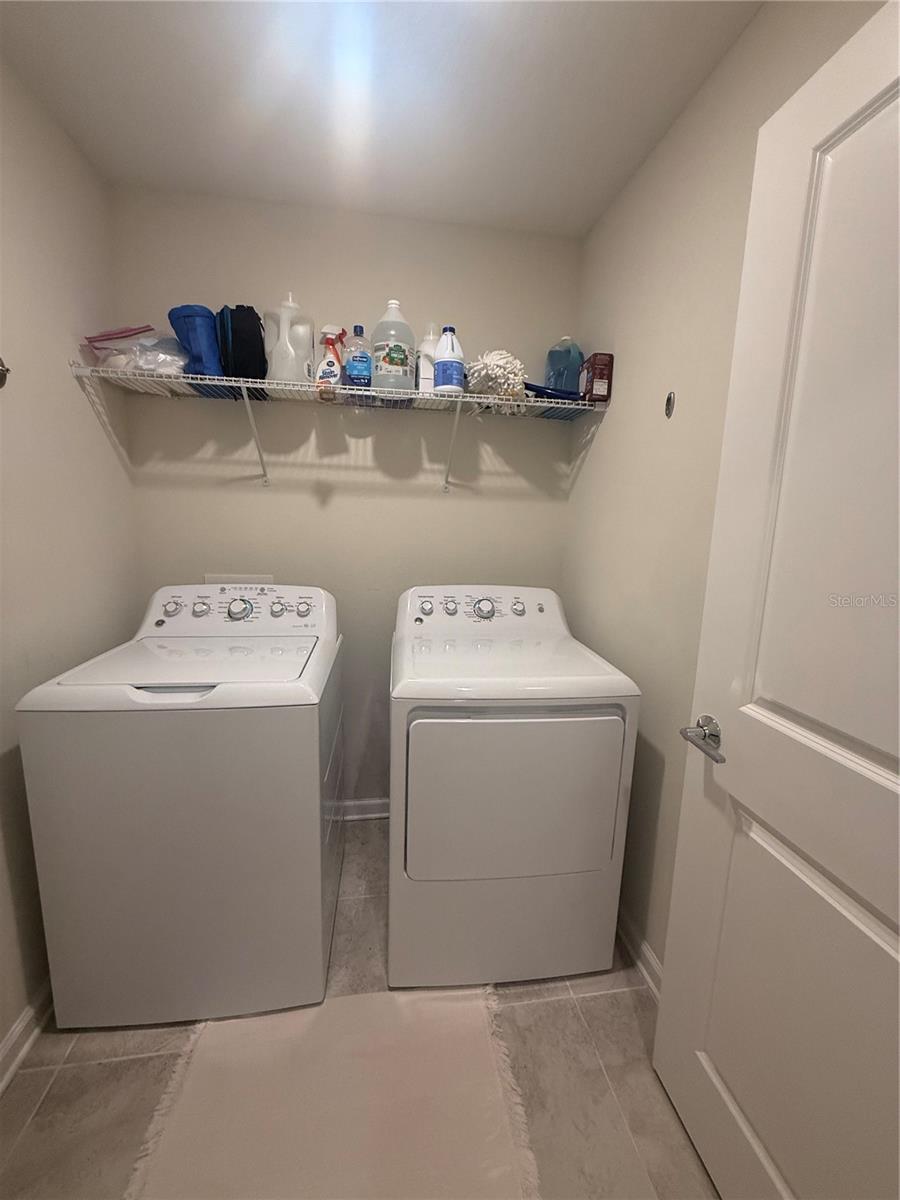 STONEYBROOK HILLS - Residential Lease