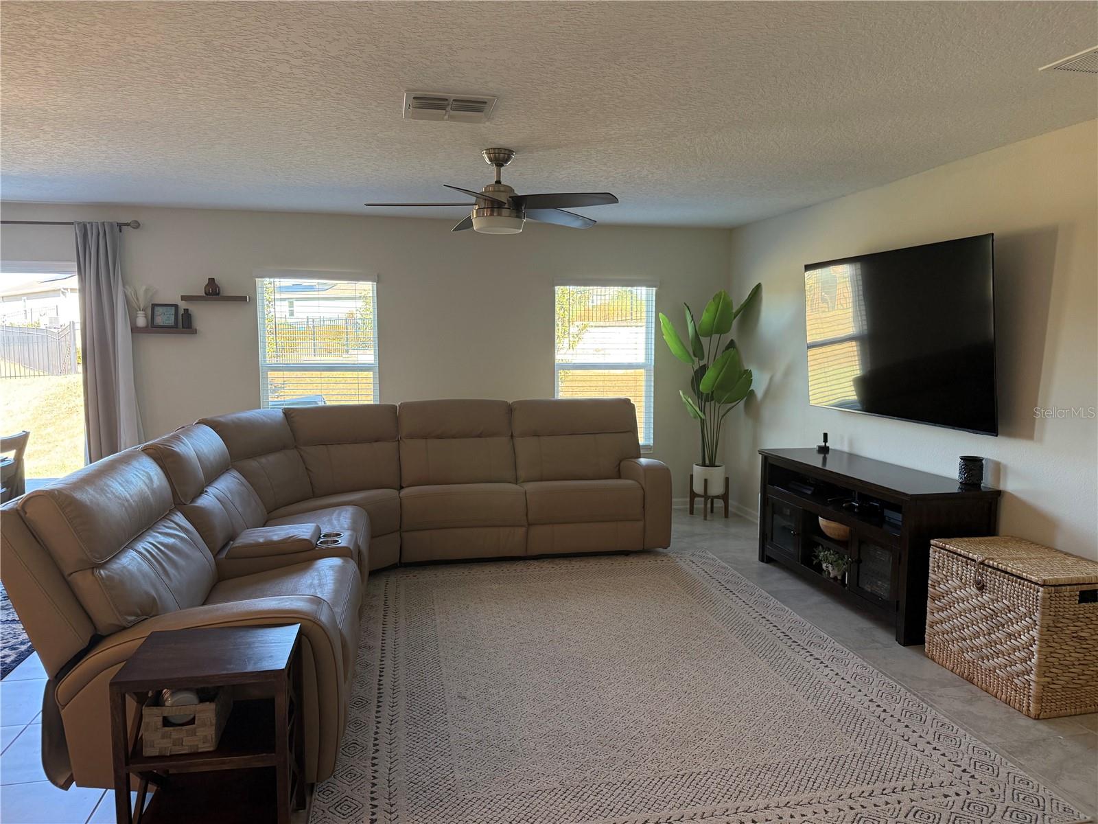 STONEYBROOK HILLS - Residential Lease