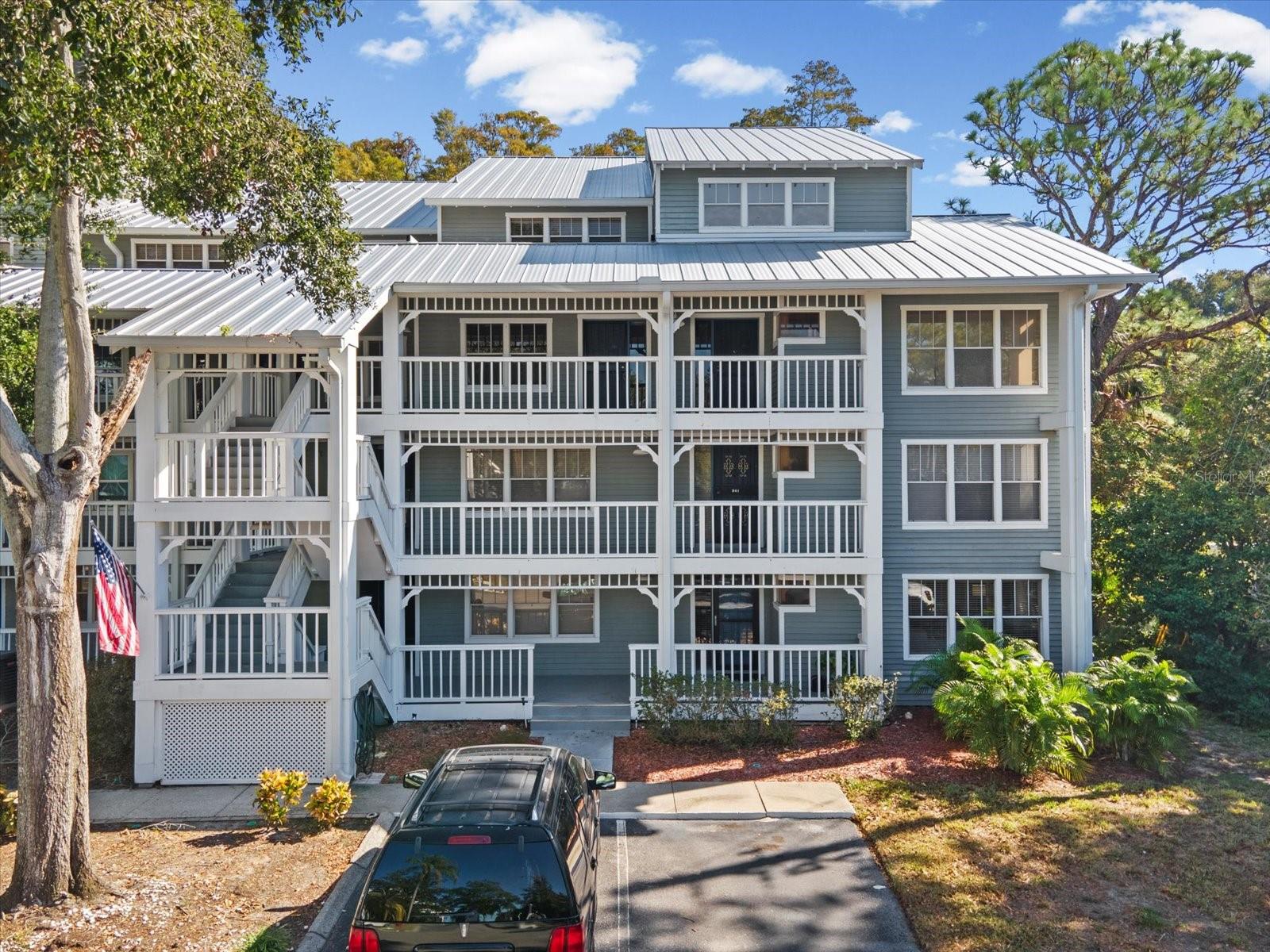 DOLLY BAY A VILLAGE ON LAKE TARPON - Residential Lease