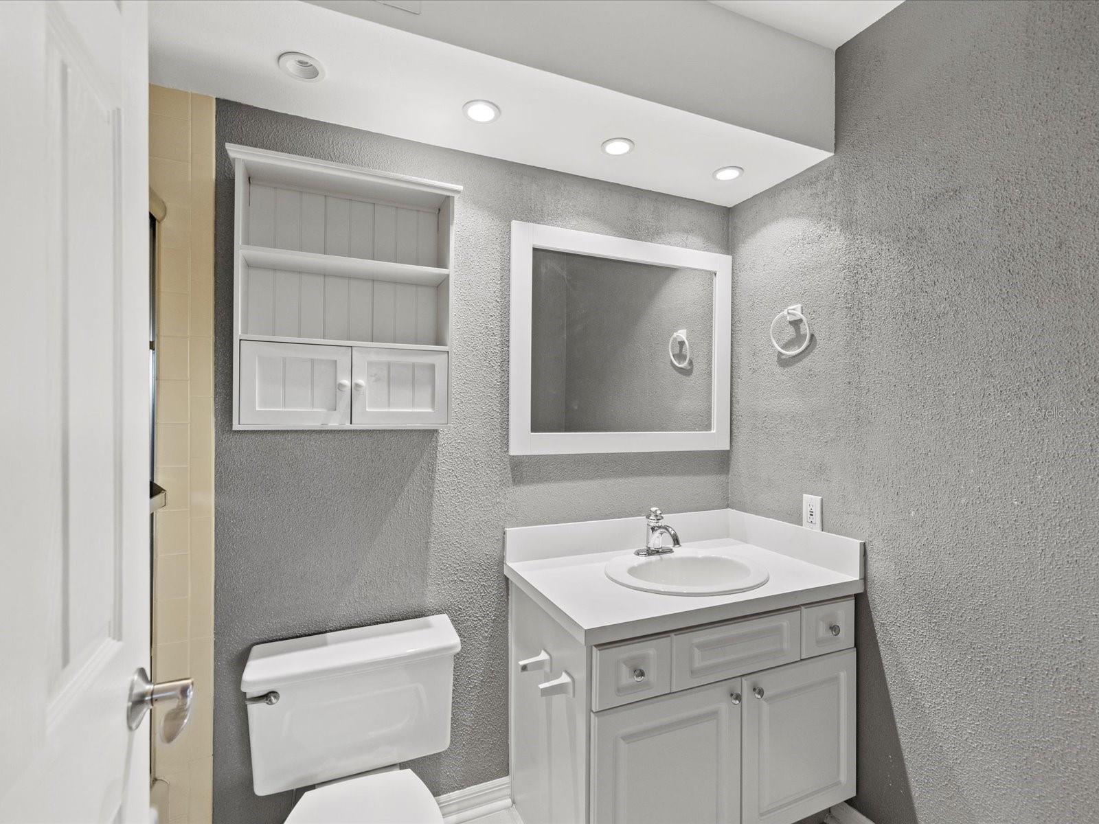 DOLLY BAY A VILLAGE ON LAKE TARPON - Residential Lease