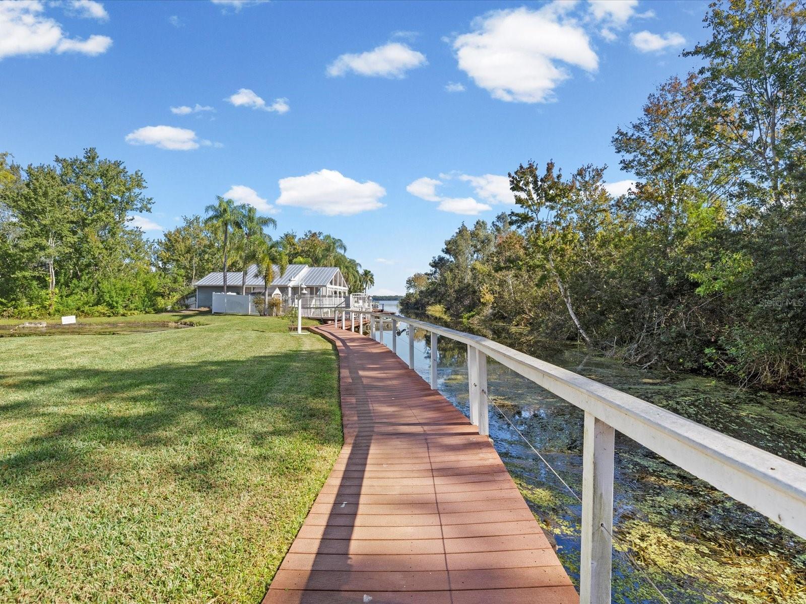 DOLLY BAY A VILLAGE ON LAKE TARPON - Residential Lease