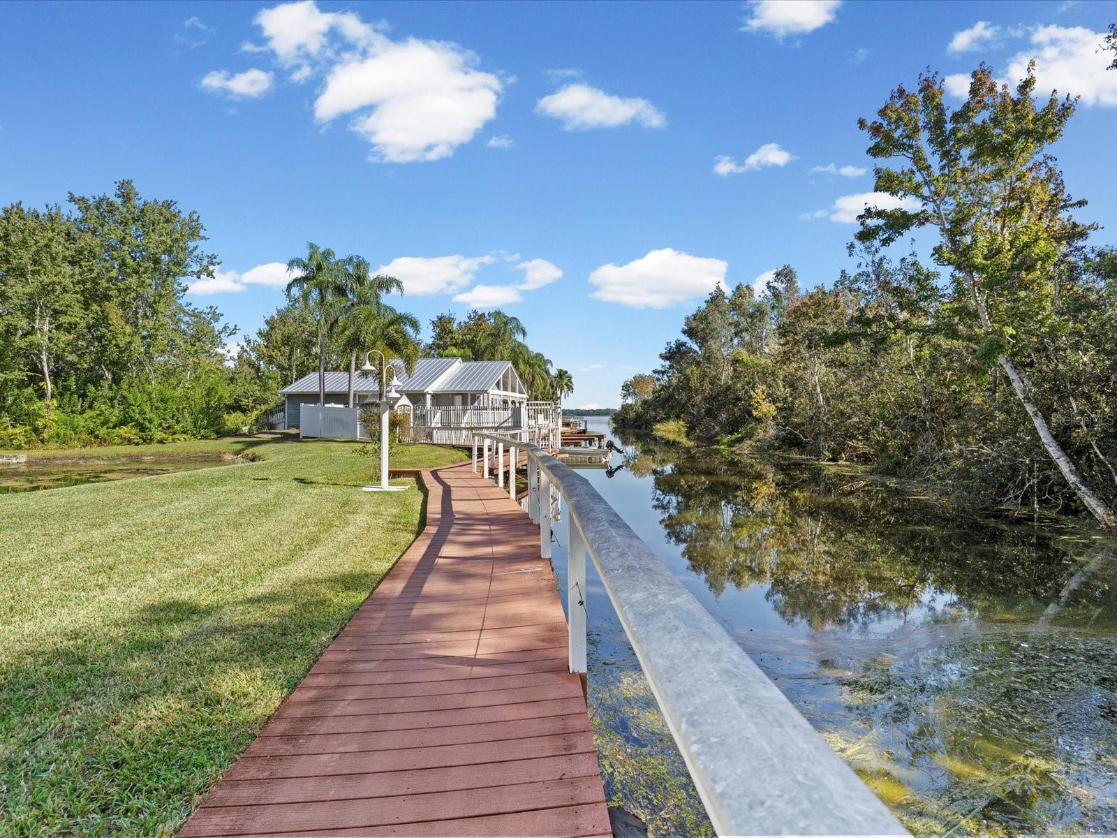 DOLLY BAY A VILLAGE ON LAKE TARPON - Residential Lease