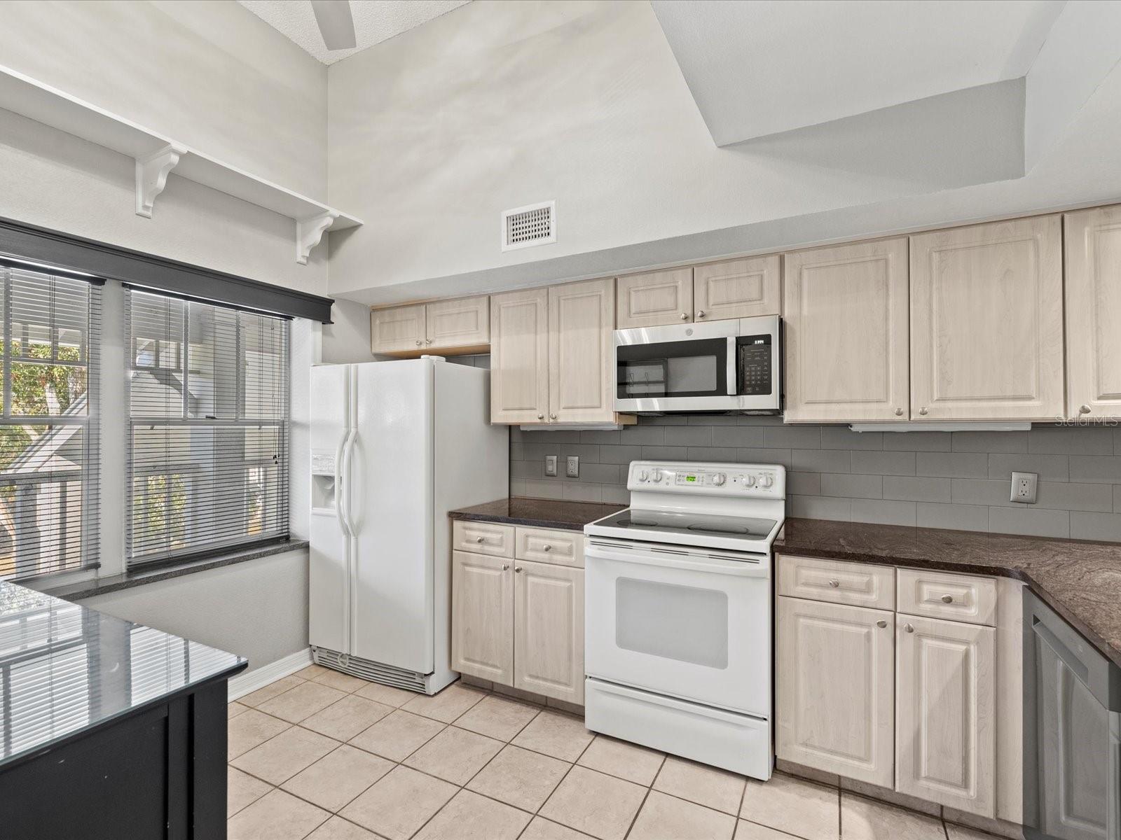 DOLLY BAY A VILLAGE ON LAKE TARPON - Residential Lease