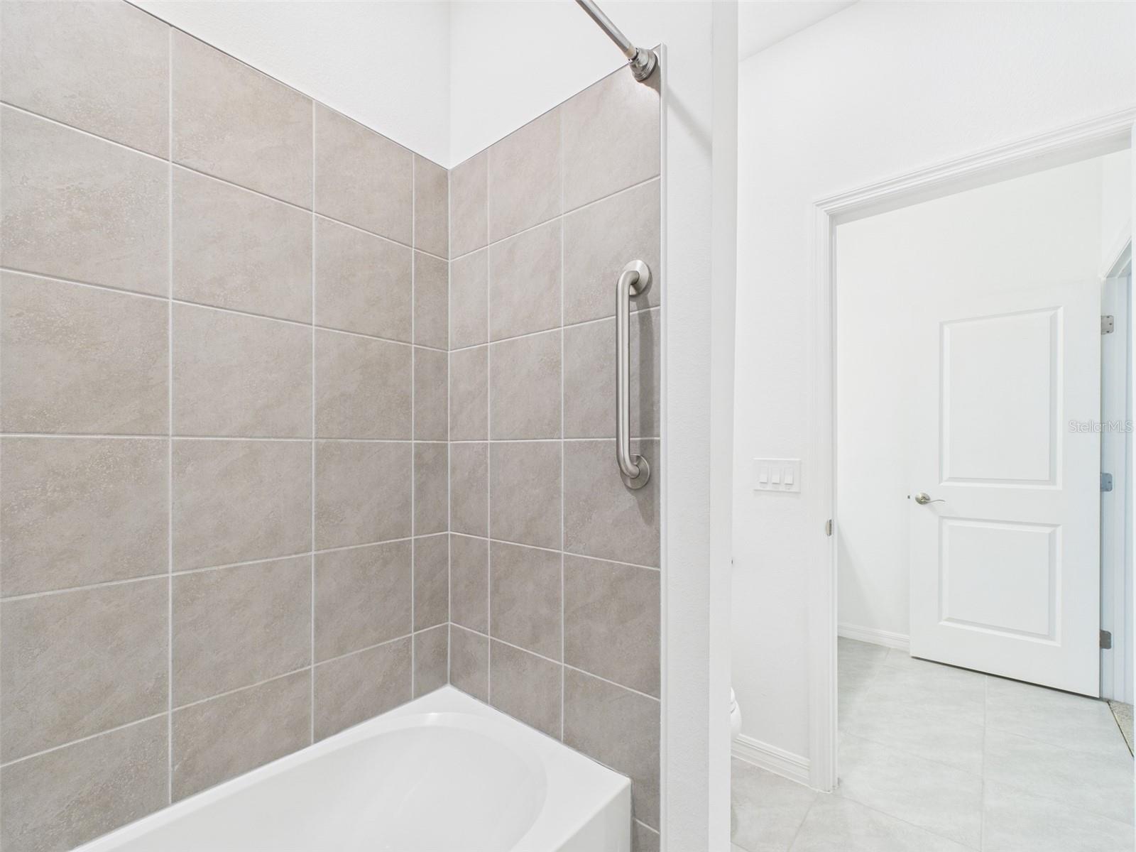 SAN SEBASTIAN RESERVE - Residential Lease