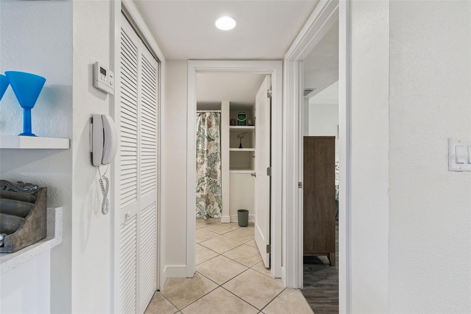 BAREFOOT BEACH RESORT OF INDIAN SHORES - Residential