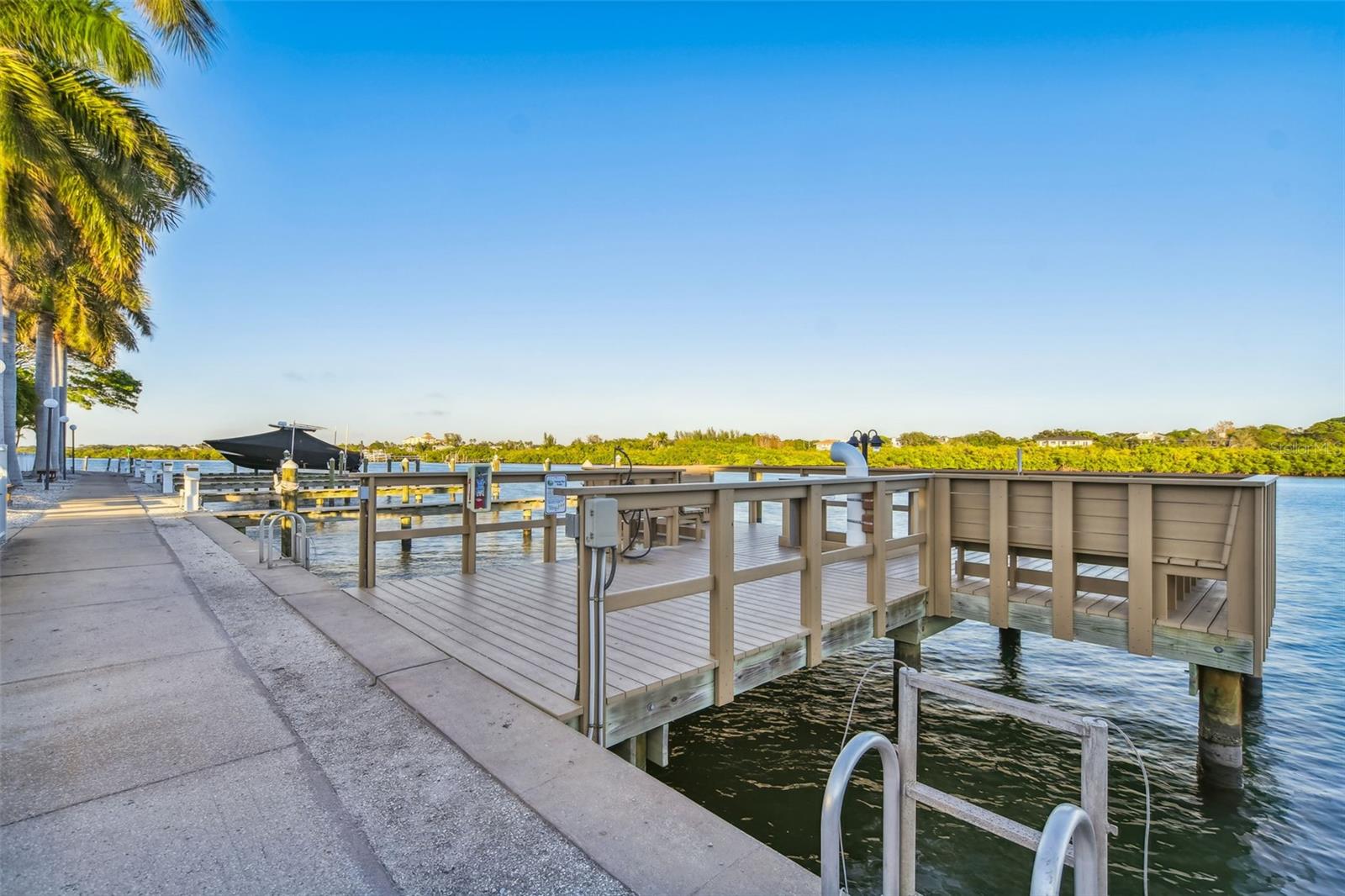 BAREFOOT BEACH RESORT OF INDIAN SHORES - Residential