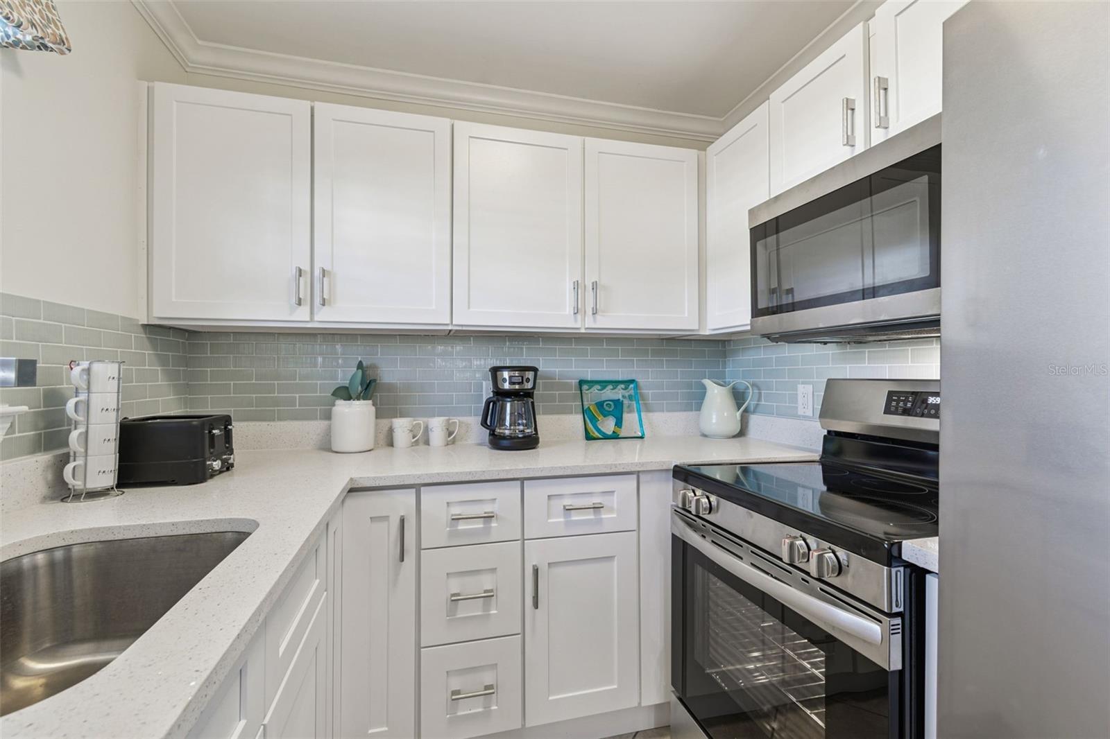 BAREFOOT BEACH RESORT OF INDIAN SHORES - Residential