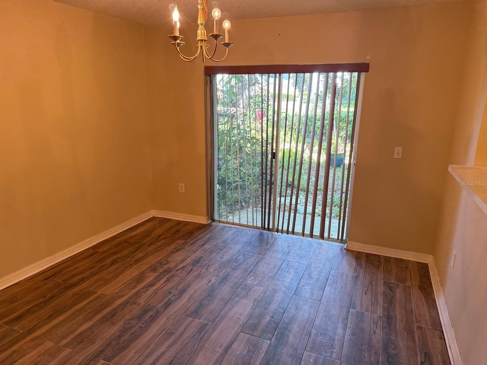 ASHBURN SQUARE TOWNHOMES - Residential Lease