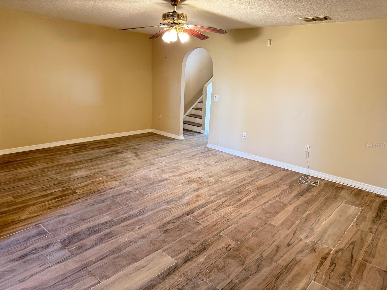 ASHBURN SQUARE TOWNHOMES - Residential Lease