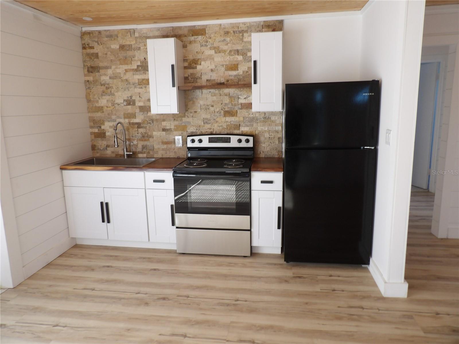 ISLAND ESTATES UNIT 1 SEC A - Residential Income