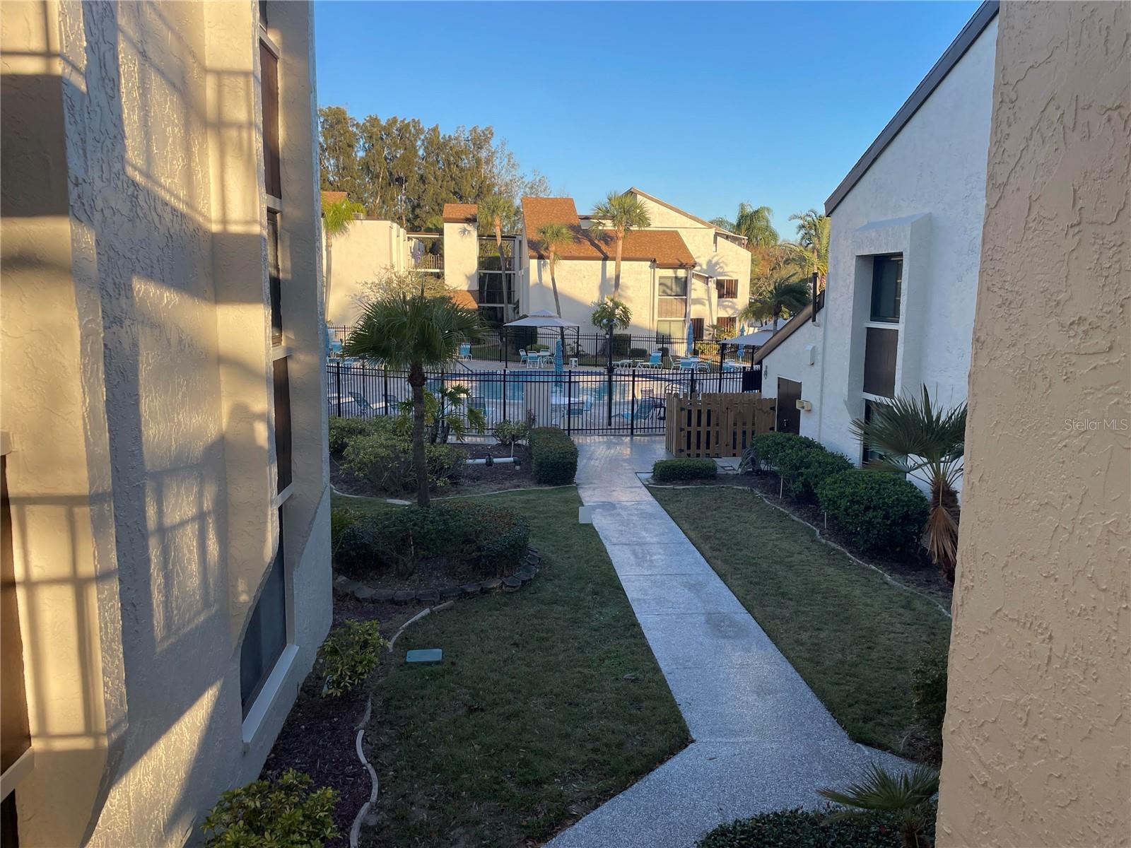 CHATEAU BELLEAIR CONDO - Residential