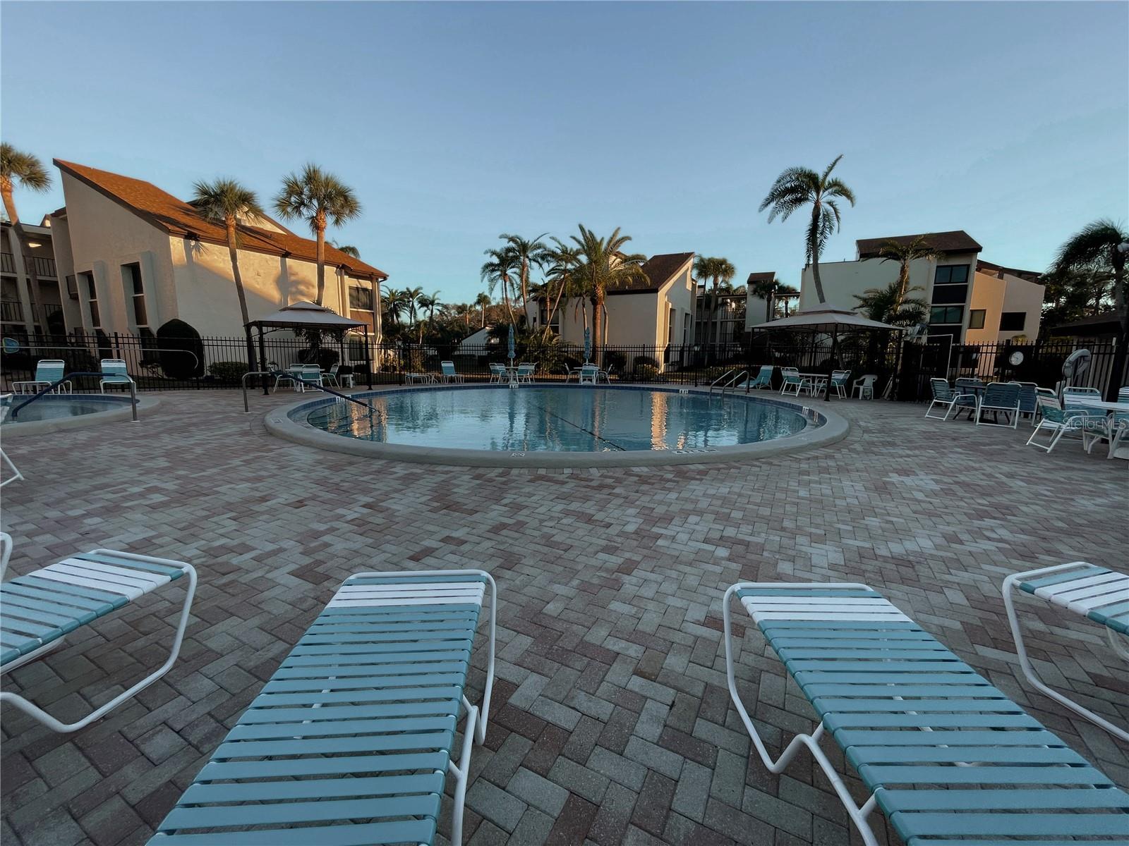 CHATEAU BELLEAIR CONDO - Residential