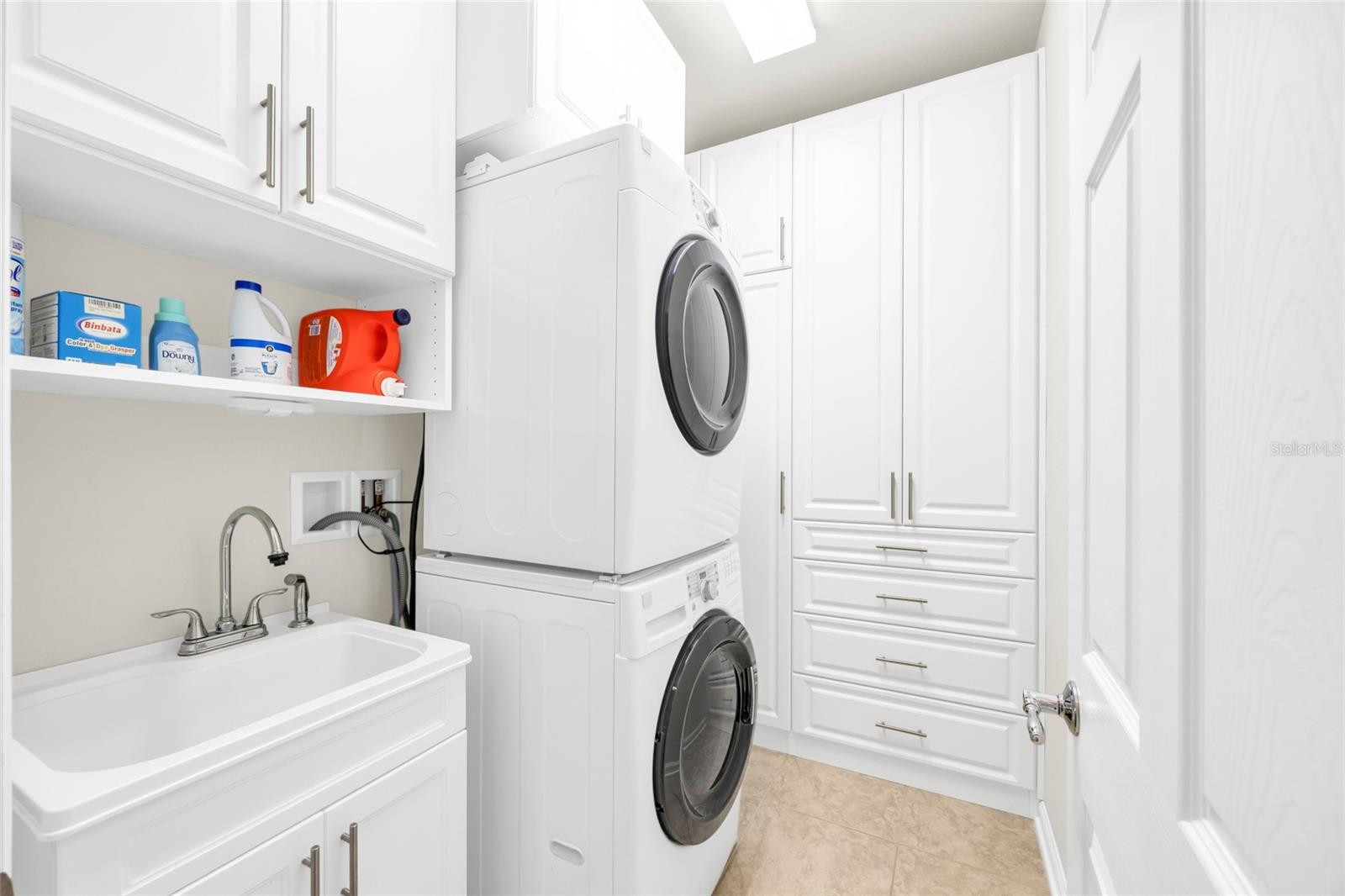 VILLAGEWALK/LK NONAB - Residential