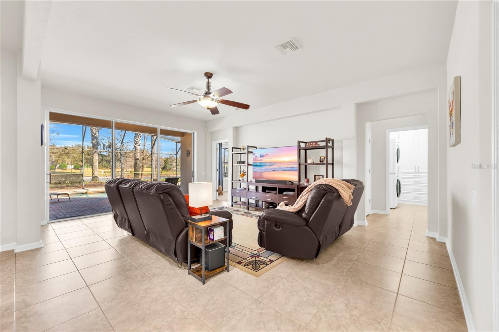 VILLAGEWALK/LK NONAB - Residential