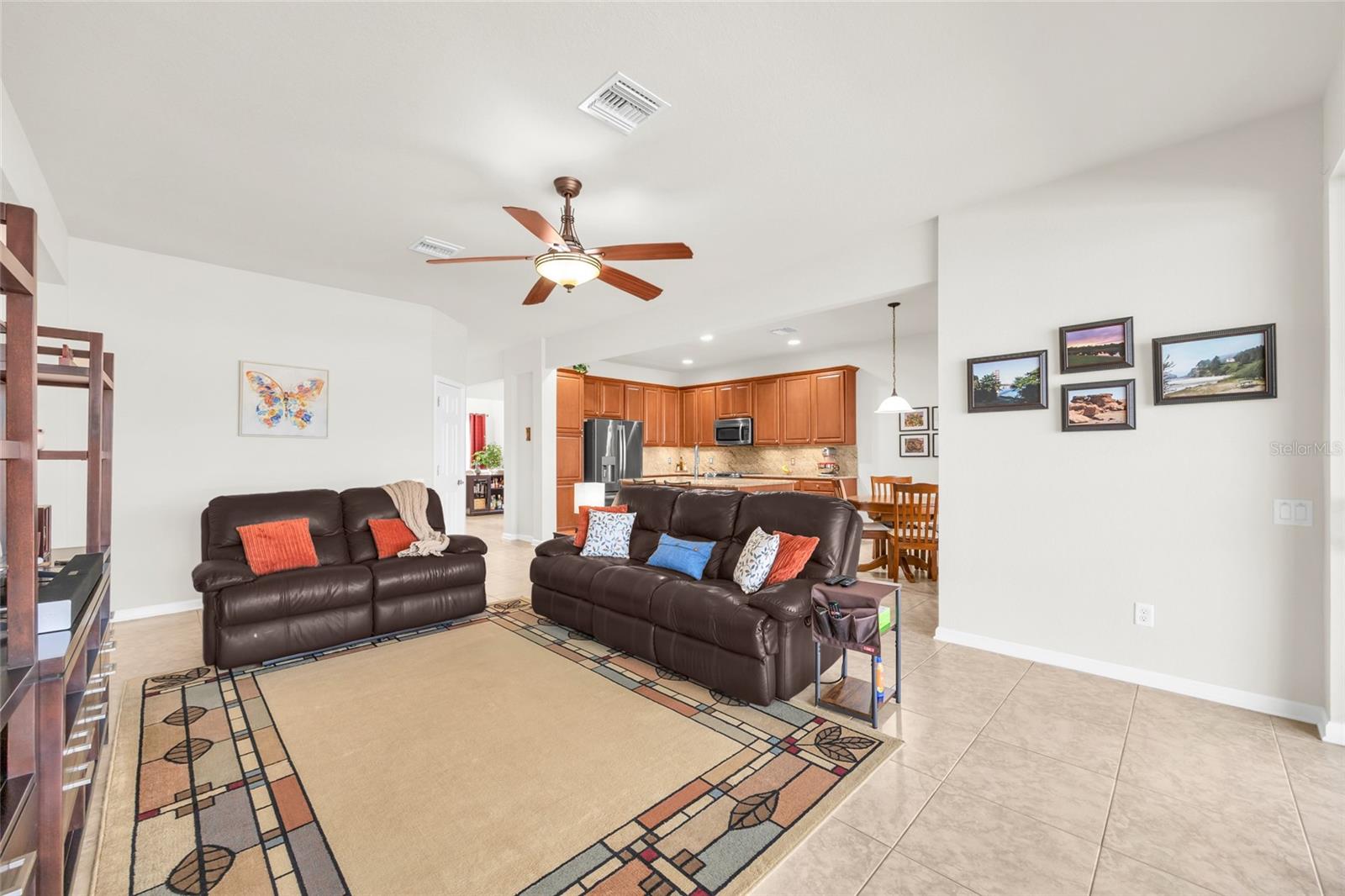 VILLAGEWALK/LK NONAB - Residential