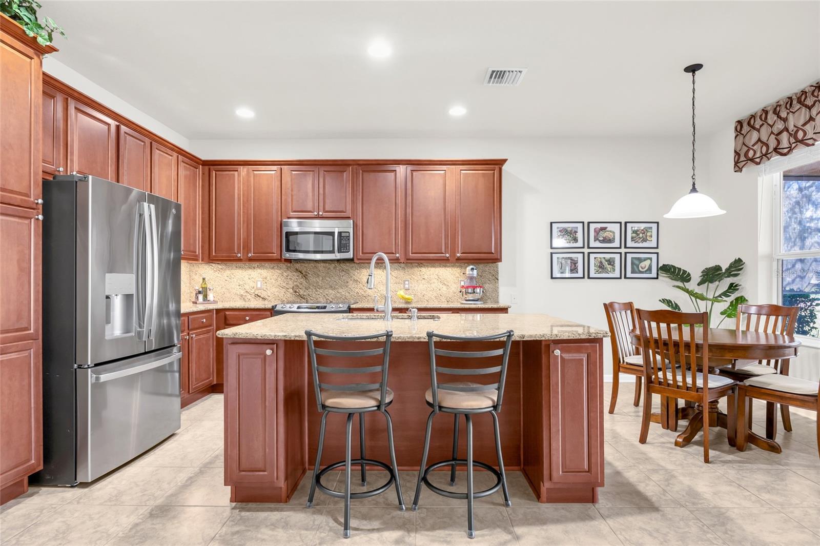 VILLAGEWALK/LK NONAB - Residential