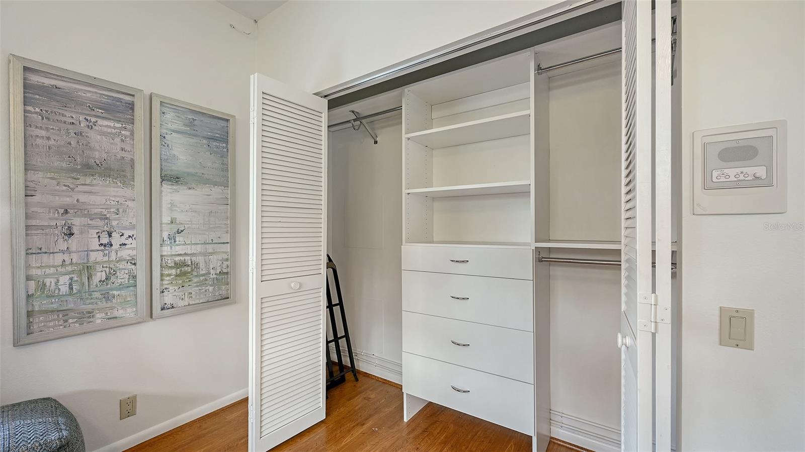 BENT TREE VLG - Residential