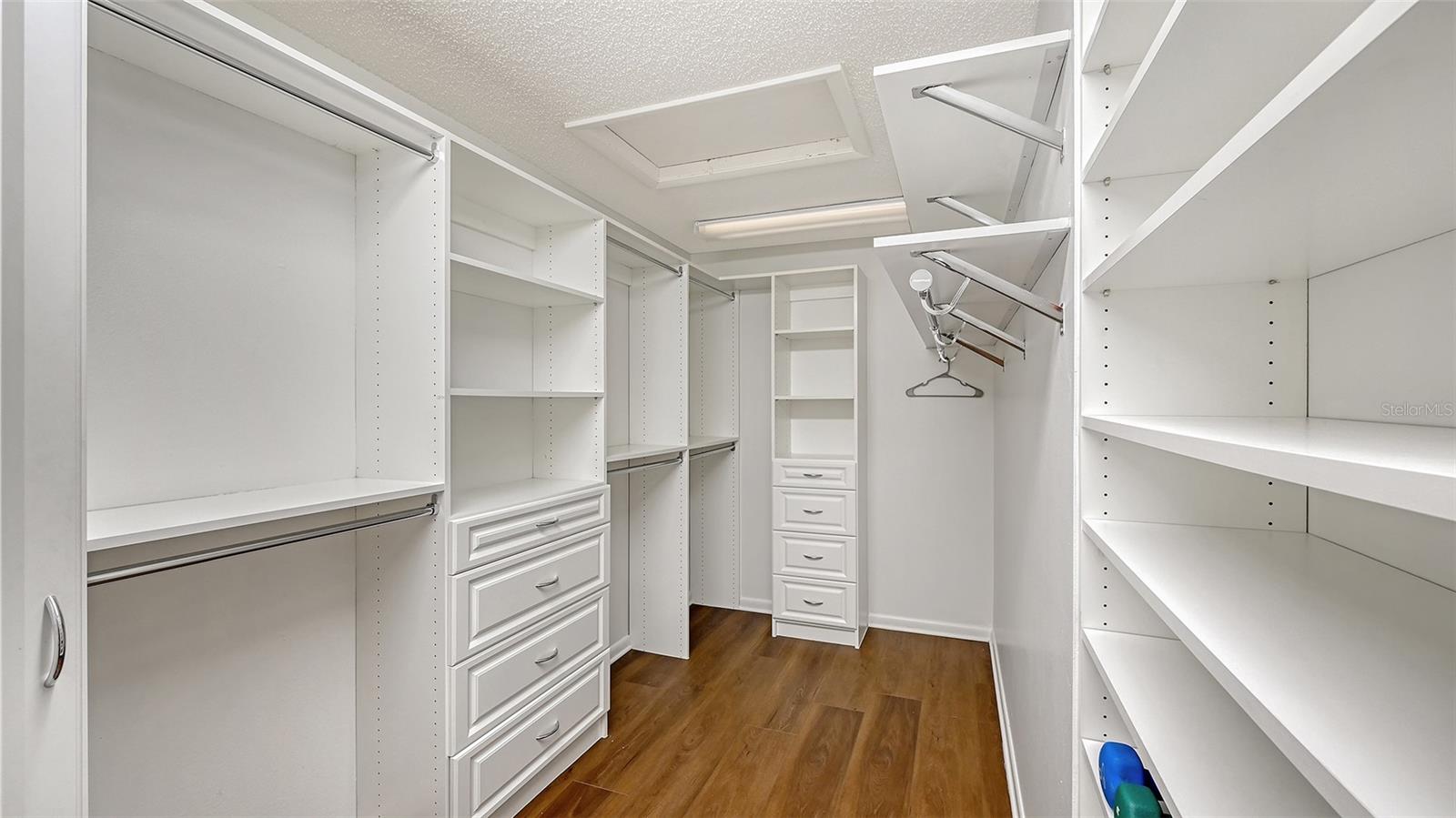 BENT TREE VLG - Residential