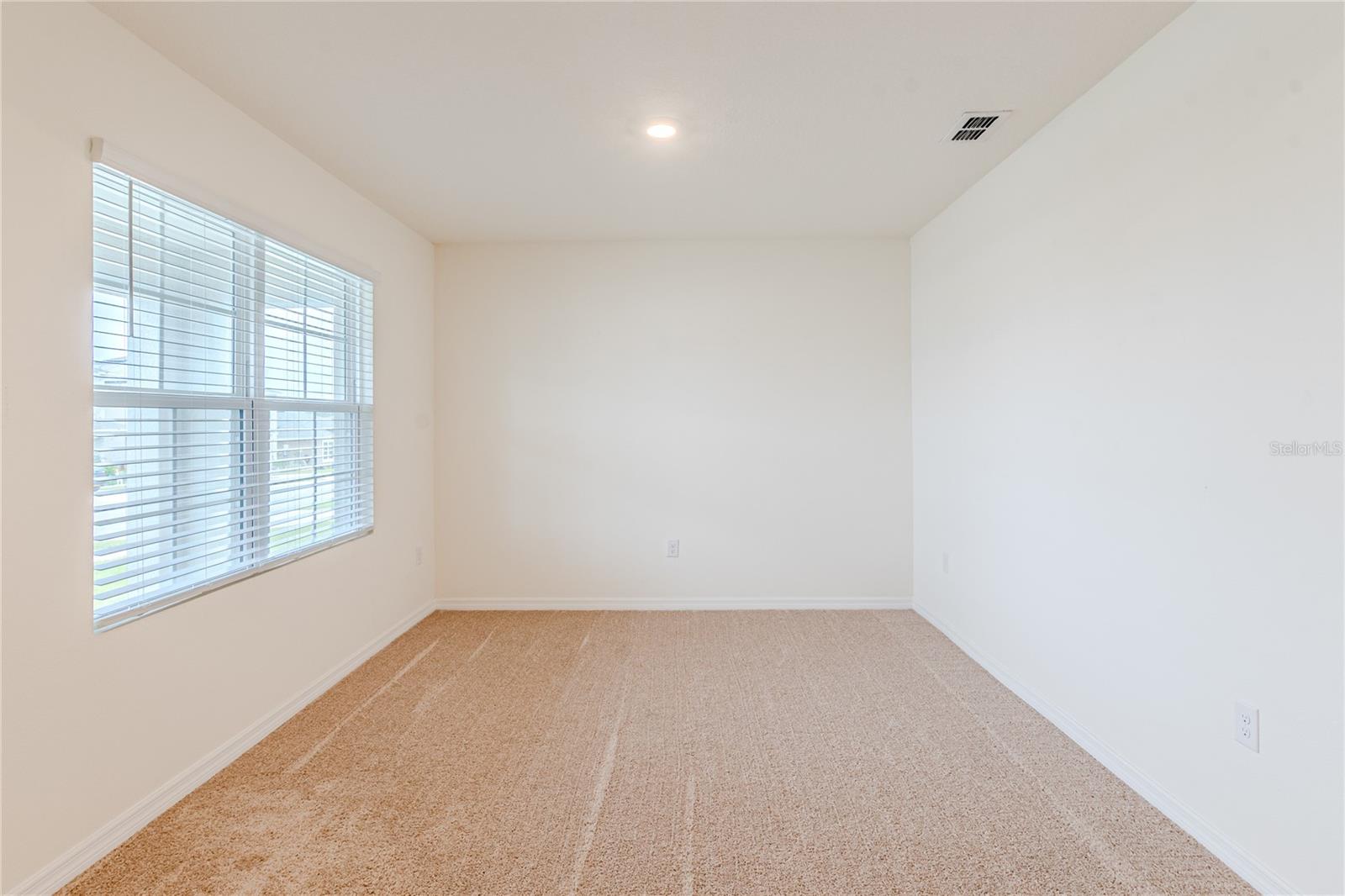 460 BOARDWALK AVENUE