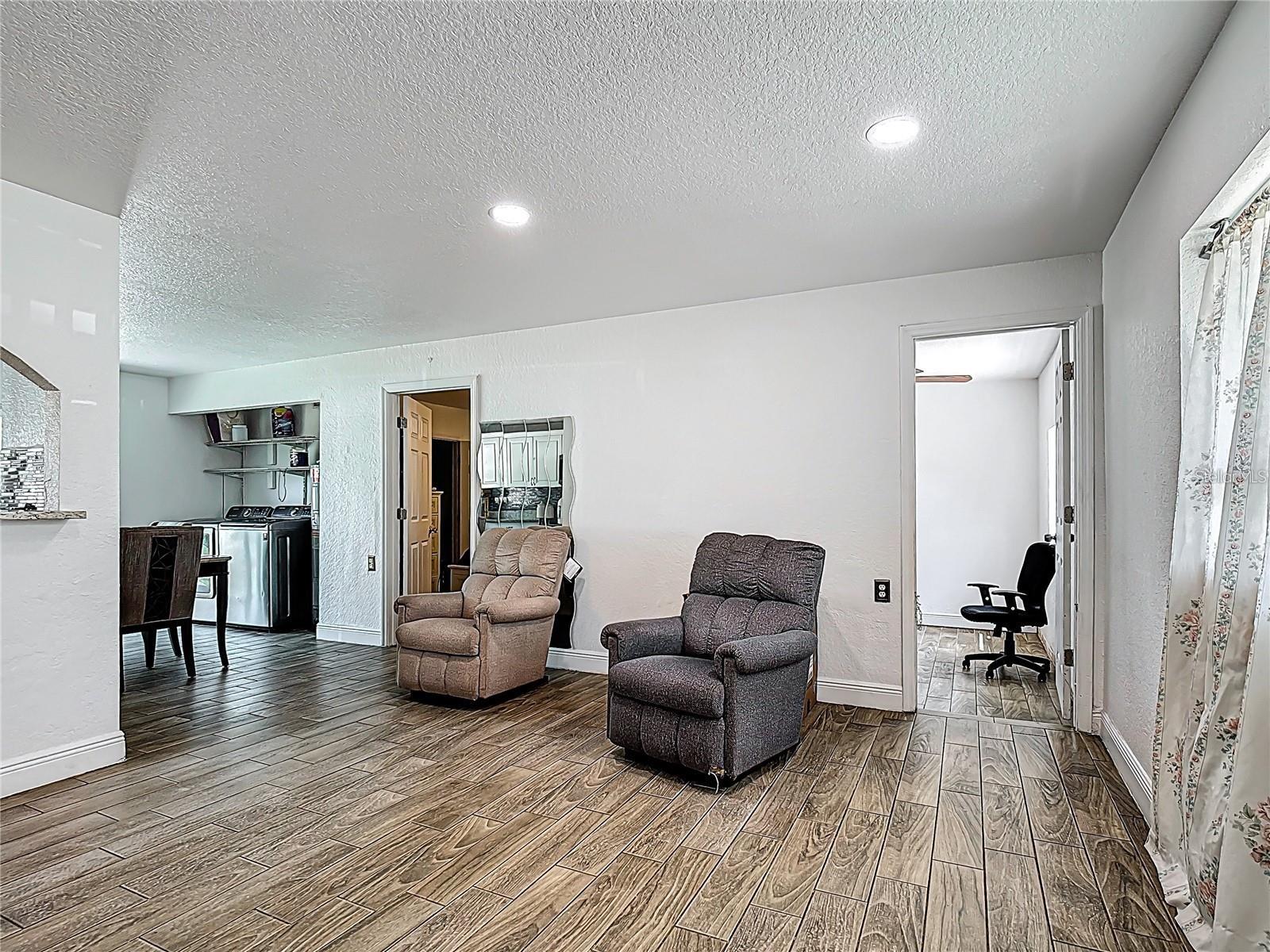 QUAIL TRAIL ESTATES - Residential