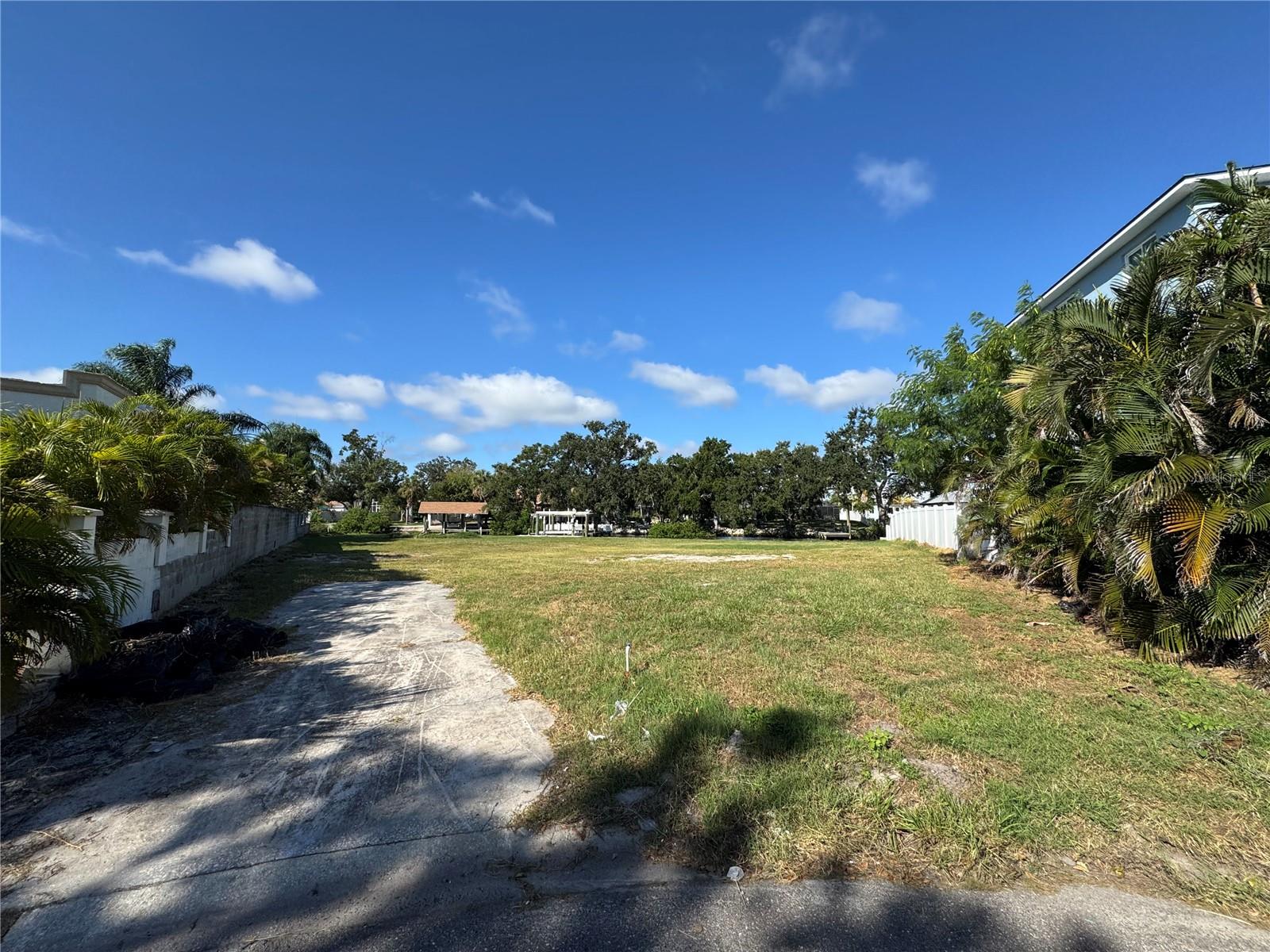 BAY CREST PARK UNIT 01 - Land