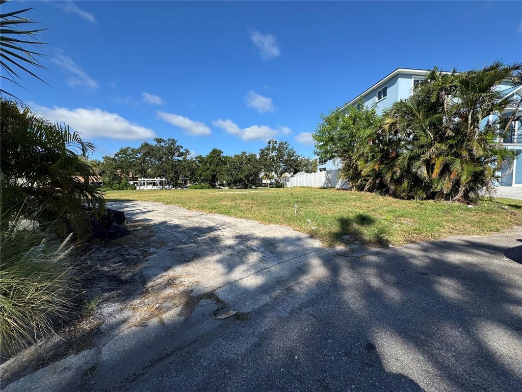 Photo of 8719 Driftwood Drive, Tampa, FL 33615 (MLS # TB8435166)