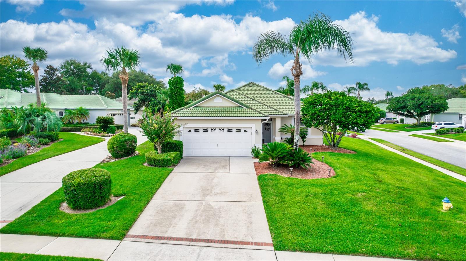 399 FOXHILL DRIVE