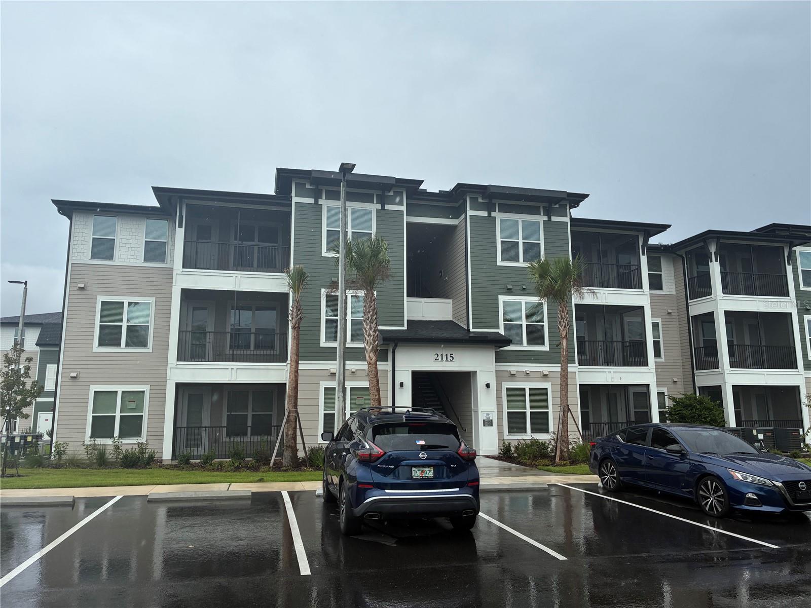 Come check out this brand new 2 bedroom 2 bath apartment home located in the Bristol Park community in Mount Dora. Bristol Park Apartments is a brand new luxury upscale community located in highly desirable Mount Dora right off of US-441 across from the Mount Dora Country Club; come experience luxury living and enjoy what all of Mount Dora has to offer from its antique shops in its historic downtown to its annual festivals and outdoor lifestyle. Our thoughtfully designed and spacious 1 and 2 bedroom apartments offer today's upscale finishes that provide an indulgent and luxurious flow and function to your everyday living experience. Work up a sweat in our state-of-the-art fitness center, catch some sun and relaxation at our resort style swimming pool and sundeck, let your pets run free in our pet-friendly bark park, and enjoy lightening fast internet with Comcast fiber, ensuring a convenient and luxurious lifestyle. Come check us out!