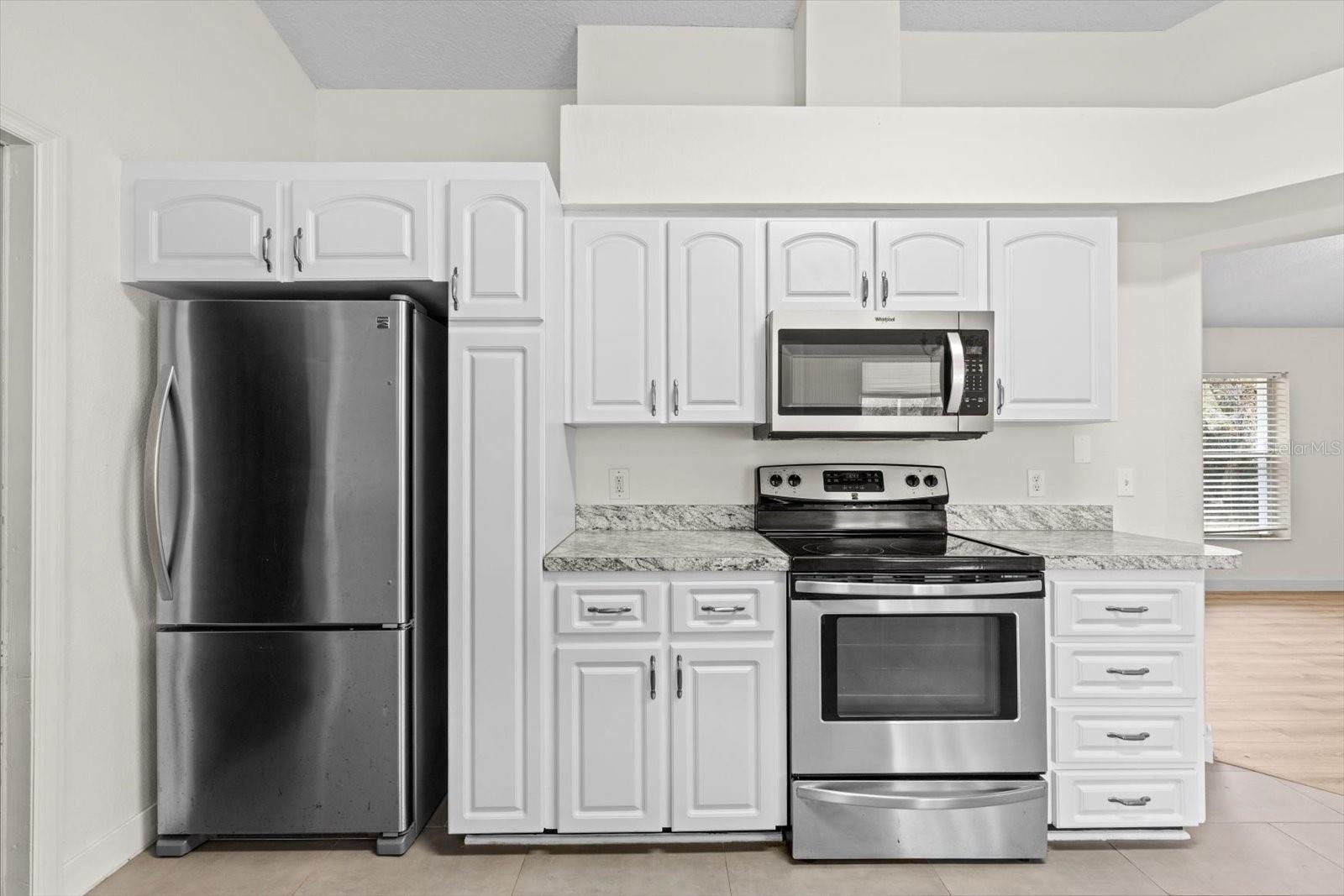 MOON LAKE ESTATES - Residential