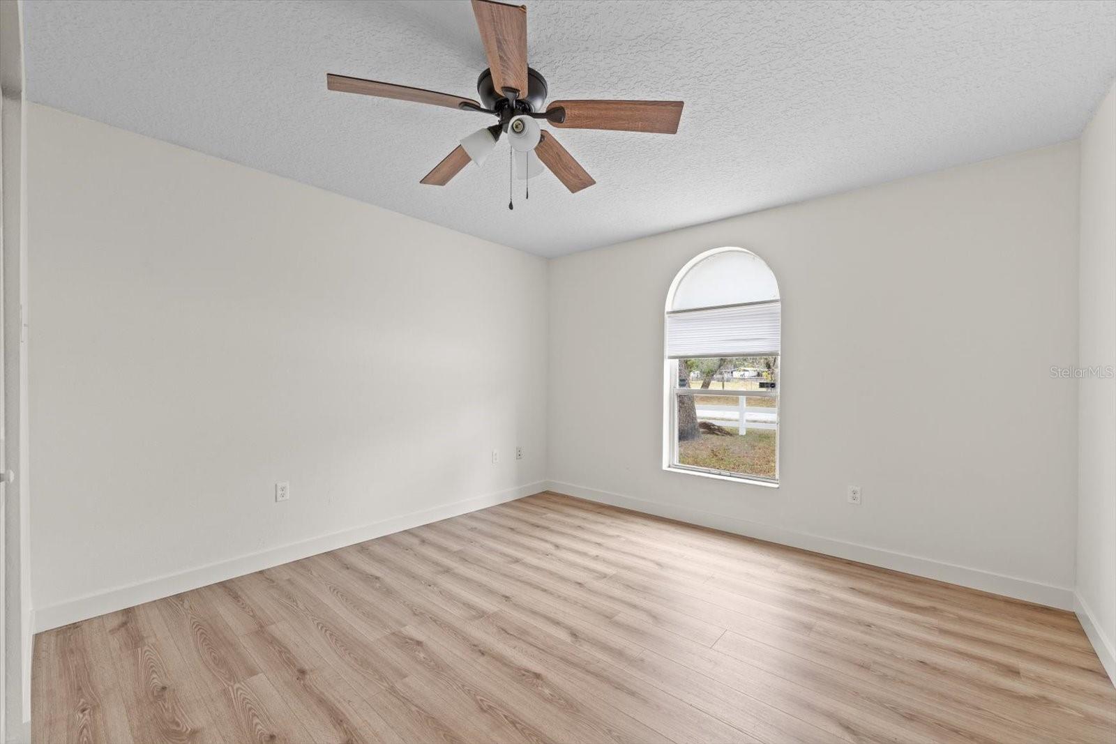 MOON LAKE ESTATES - Residential