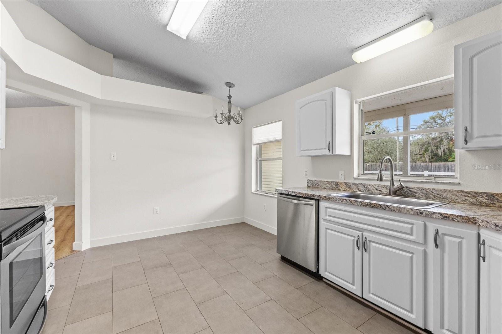 MOON LAKE ESTATES - Residential