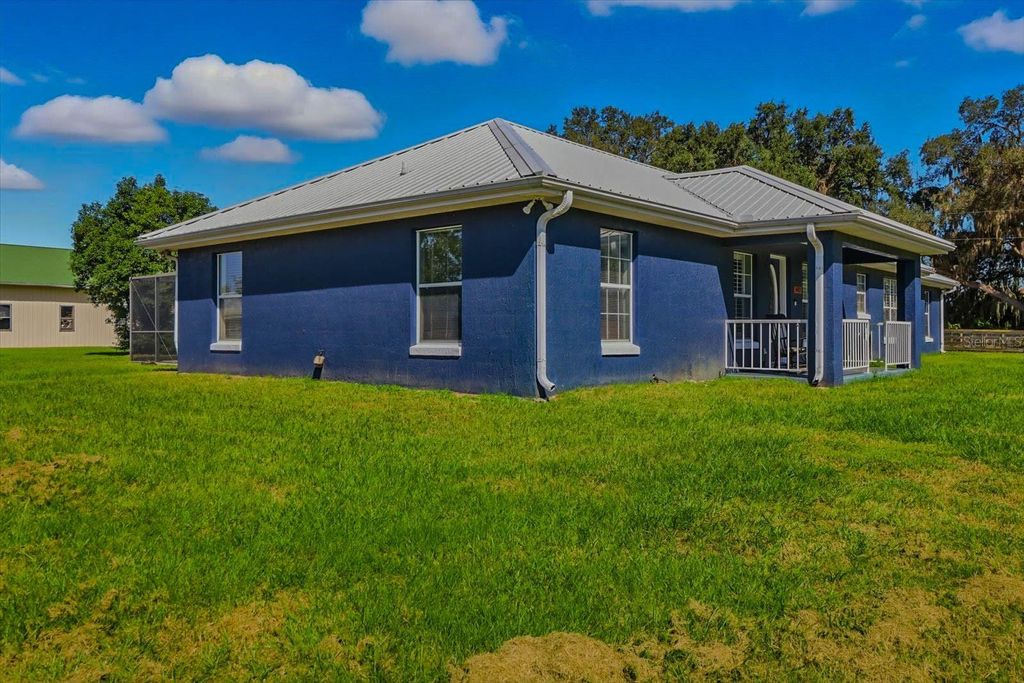 Photo of 5485 SE 145th Street, Summerfield, FL 34491 (MLS # TB8441372)