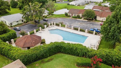 Tiny photo for 1701 SE 24th Road #102, Ocala, FL 34471 (MLS # OM725109)