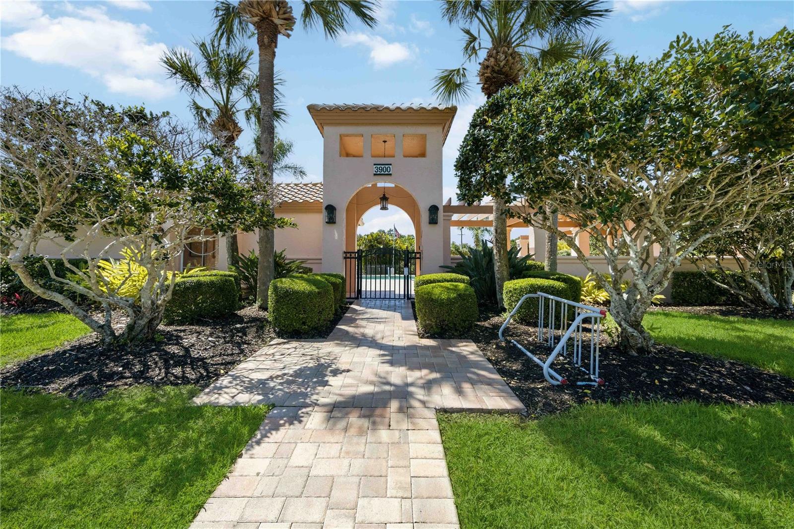 MIRA LAGO AT PALMER RANCH PH 1 - Residential