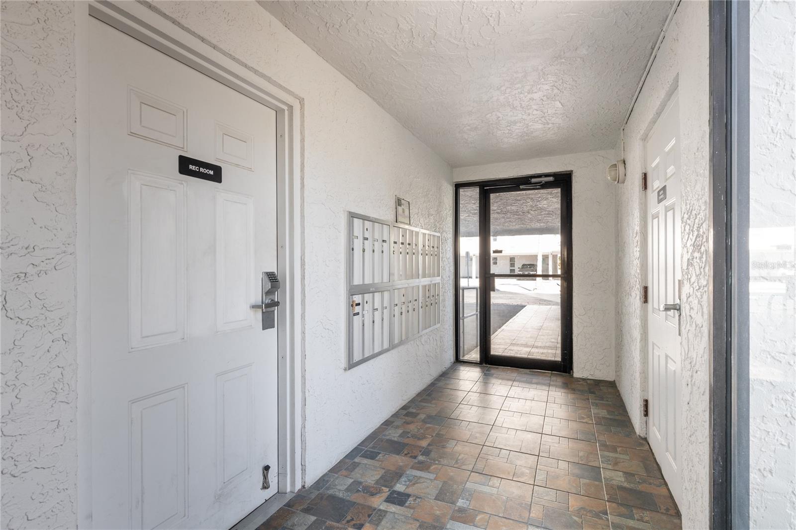 BEACH HOUSE OF PASS-A-GRILLE - Residential Lease