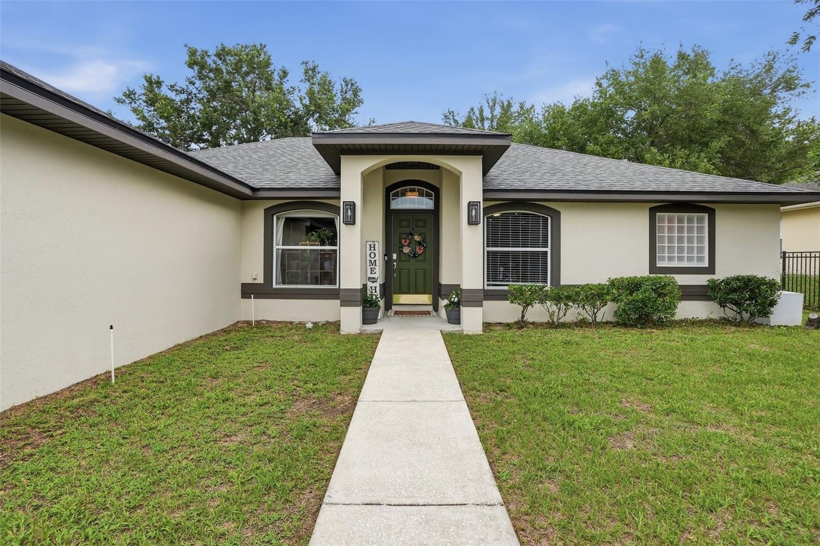 1917 SOUTHERN OAK LOOP