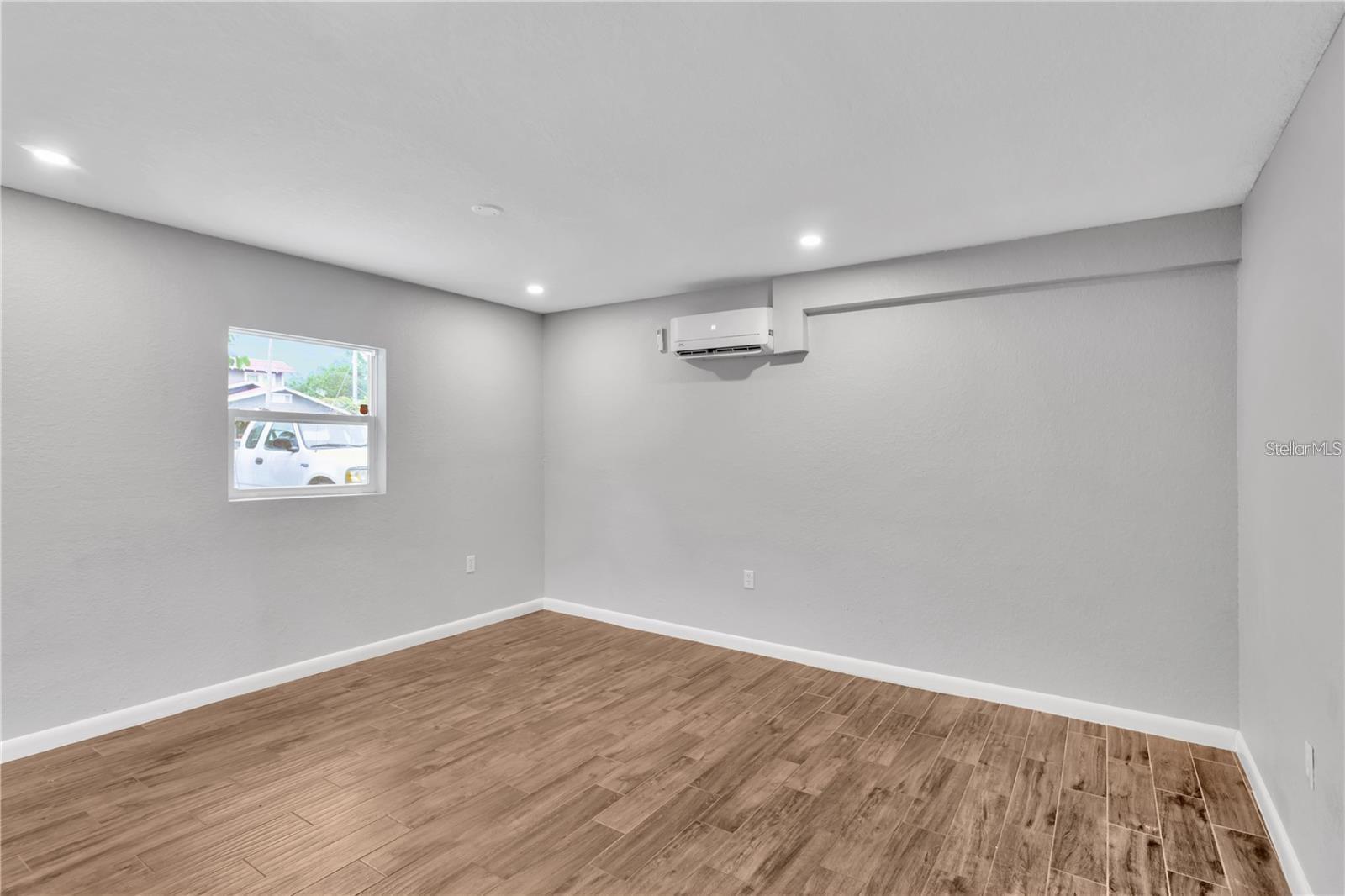 EAST TAMPA BLOCKS 1 TO 40 - Residential Income