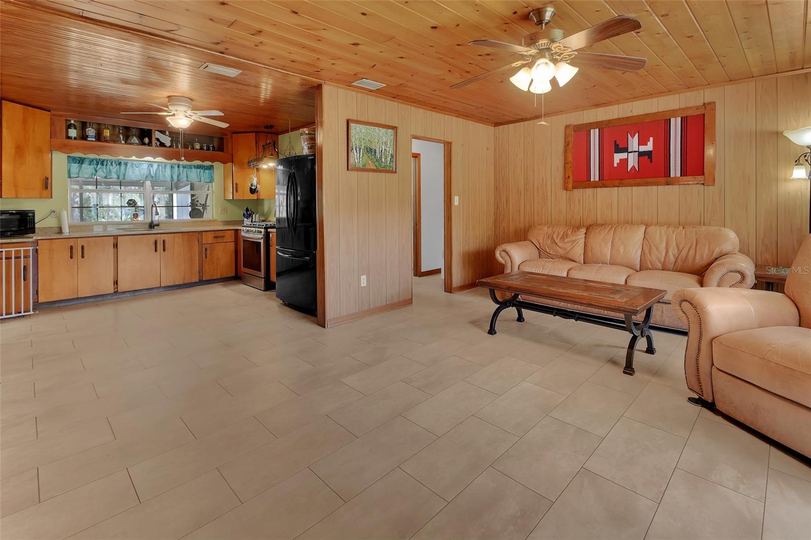 GLENWOOD MANOR FARMS UNREC 208 - Residential