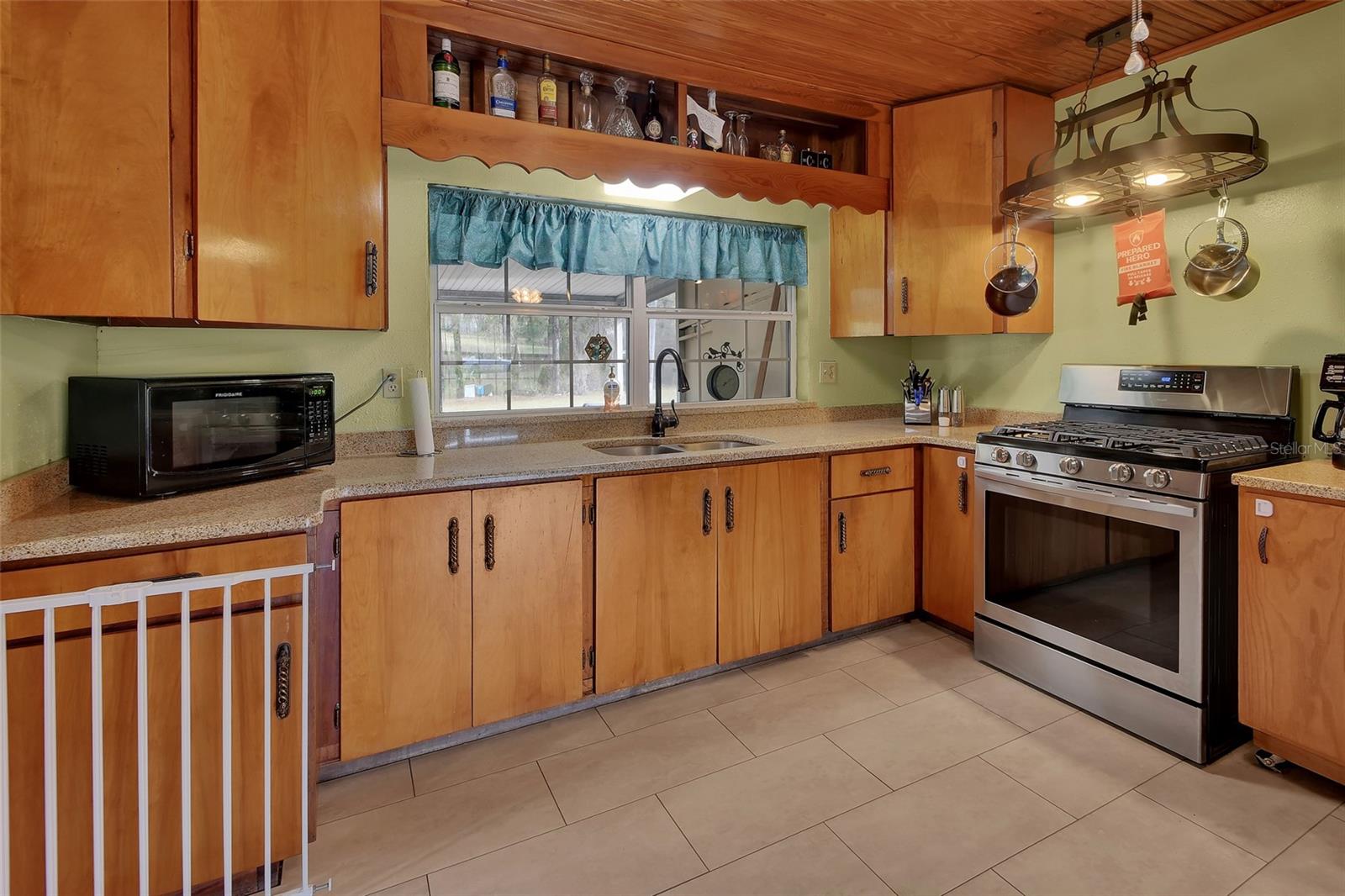 GLENWOOD MANOR FARMS UNREC 208 - Residential