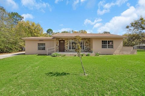 Photo of 1845 Manor Way, Deland, FL 32720 (MLS # V4947541)