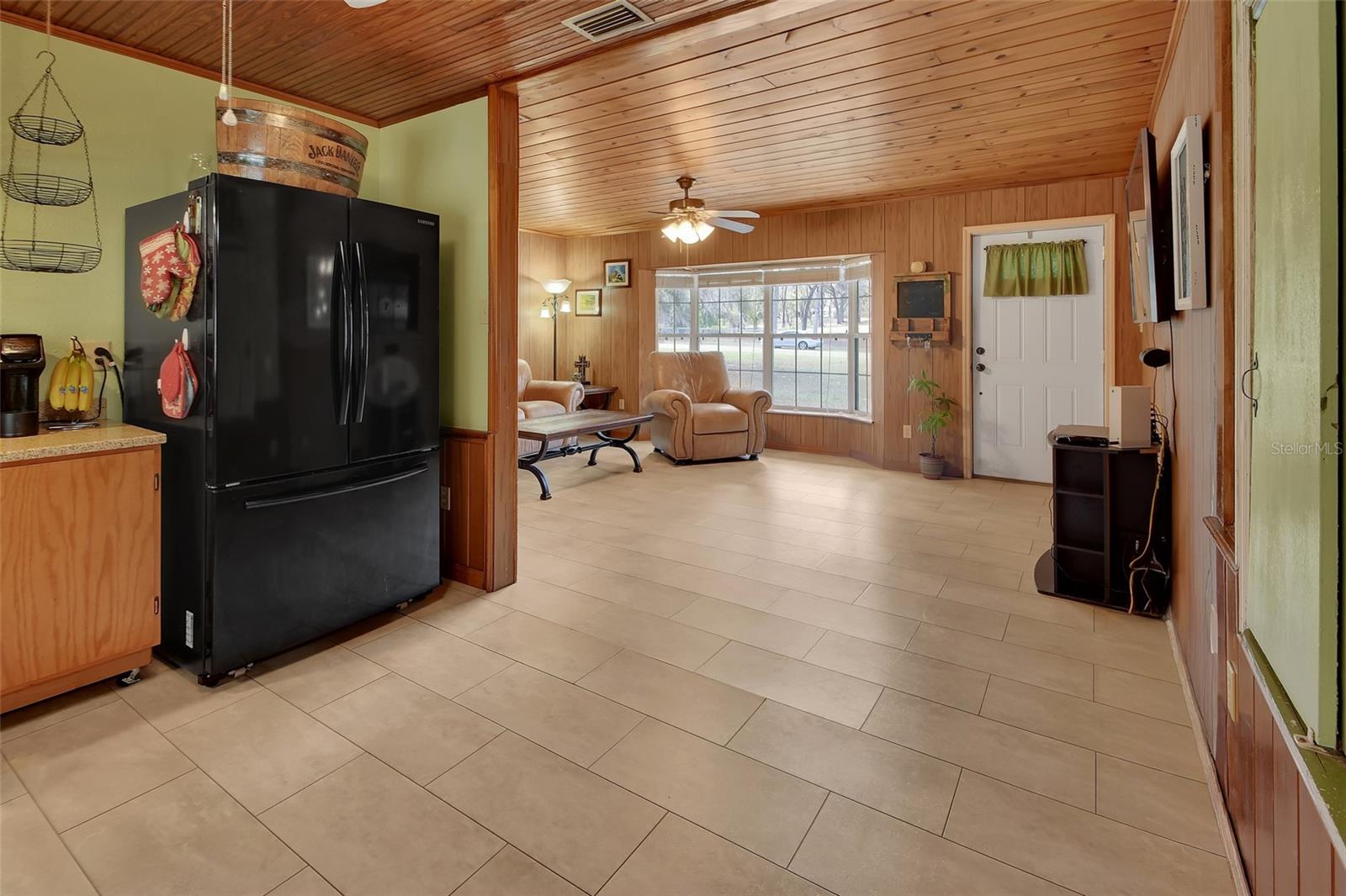 GLENWOOD MANOR FARMS UNREC 208 - Residential