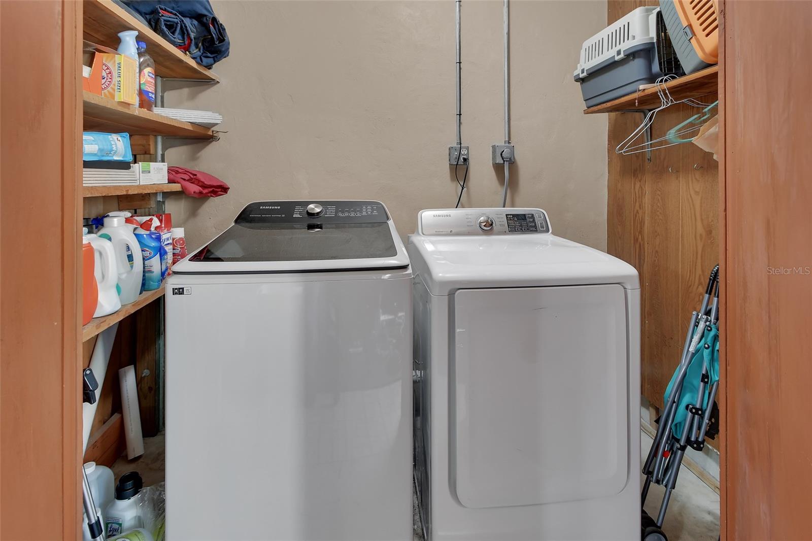 GLENWOOD MANOR FARMS UNREC 208 - Residential