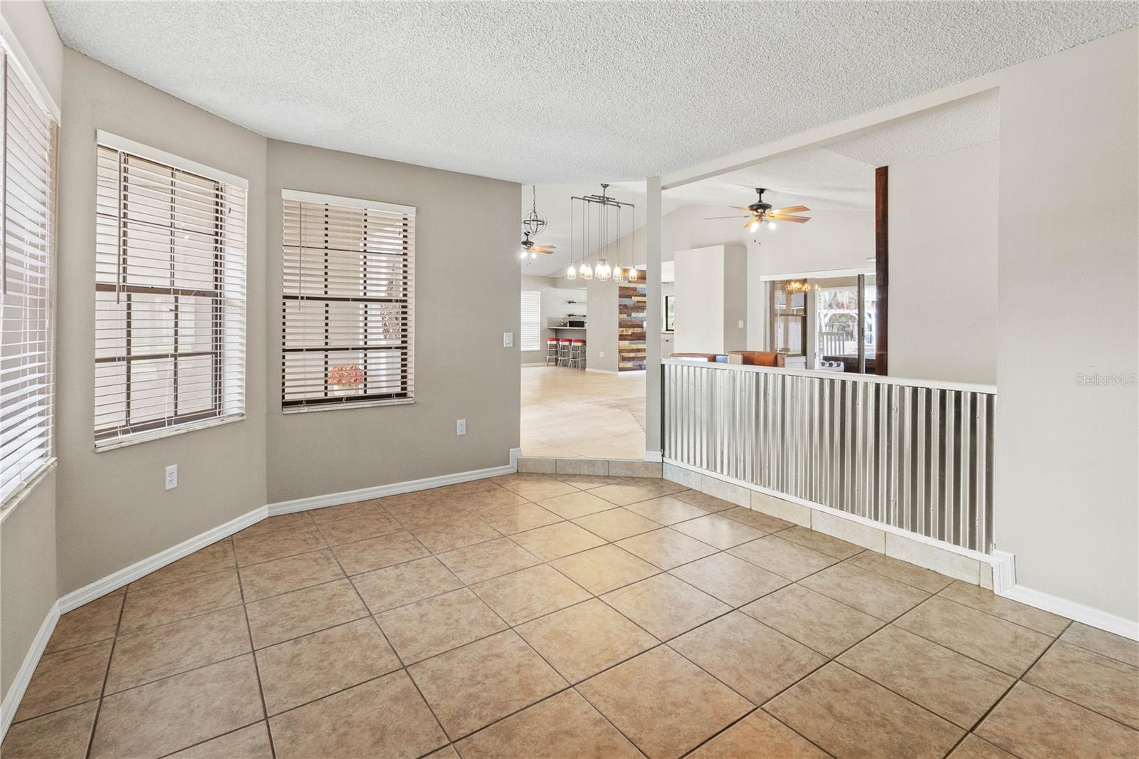 CHRISTINA WOODS PH 09 - Residential