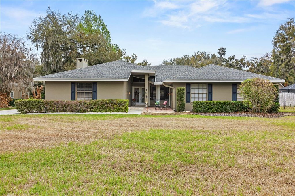 Photo of 509 Century Oak Court, Lakeland, FL 33813 (MLS # L4959846)