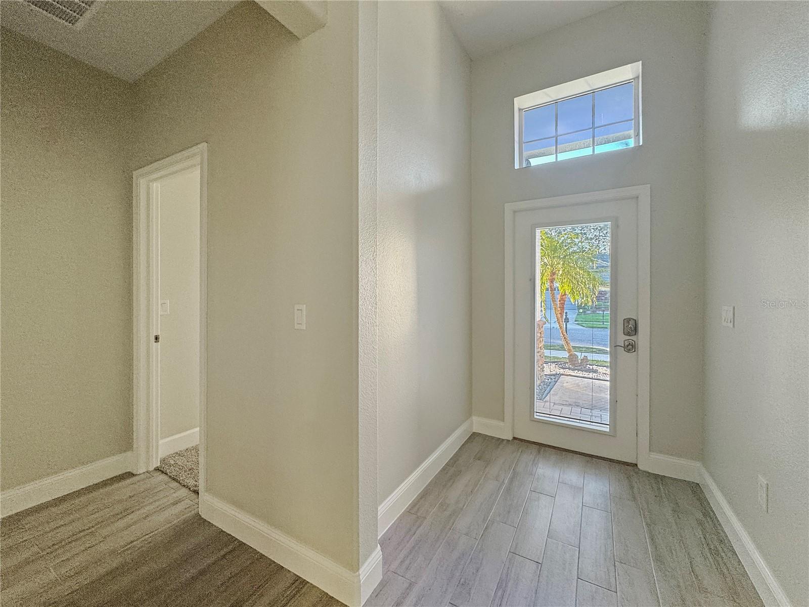 2164 CROSSTON CIRCLE