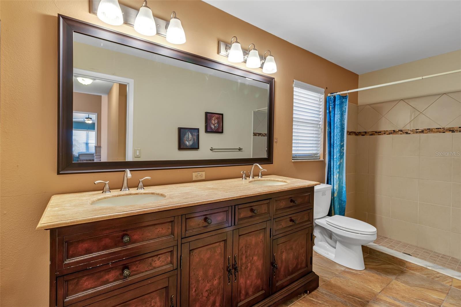 WEST GLENN - Residential